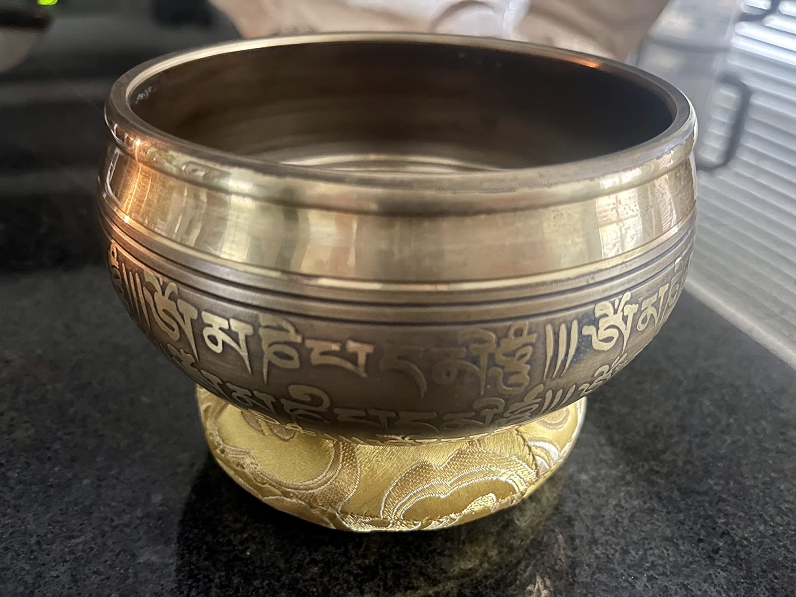 Large Tibetan Singing bowl Set - Bronze Style - Easy To Play - 5