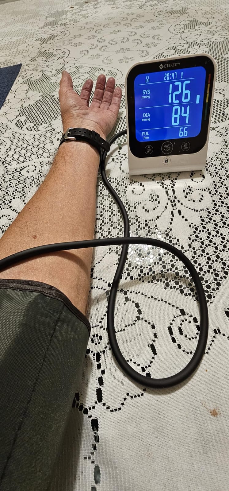 Etekcity Bluetooth Blood Pressure Monitor for Home Use, Upper Arm, FSA | HSA Eligible, Wide Cuff 8.6