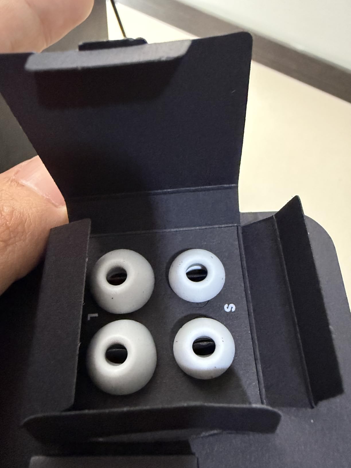 Beats Studio Buds - True Wireless Noise Cancelling Earbuds - Compatible with Apple & Android, Built-in Microphone, IPX4 Rating, Sweat Resistant Earphones, Class 1 Bluetooth Headphones - White customer photo 1