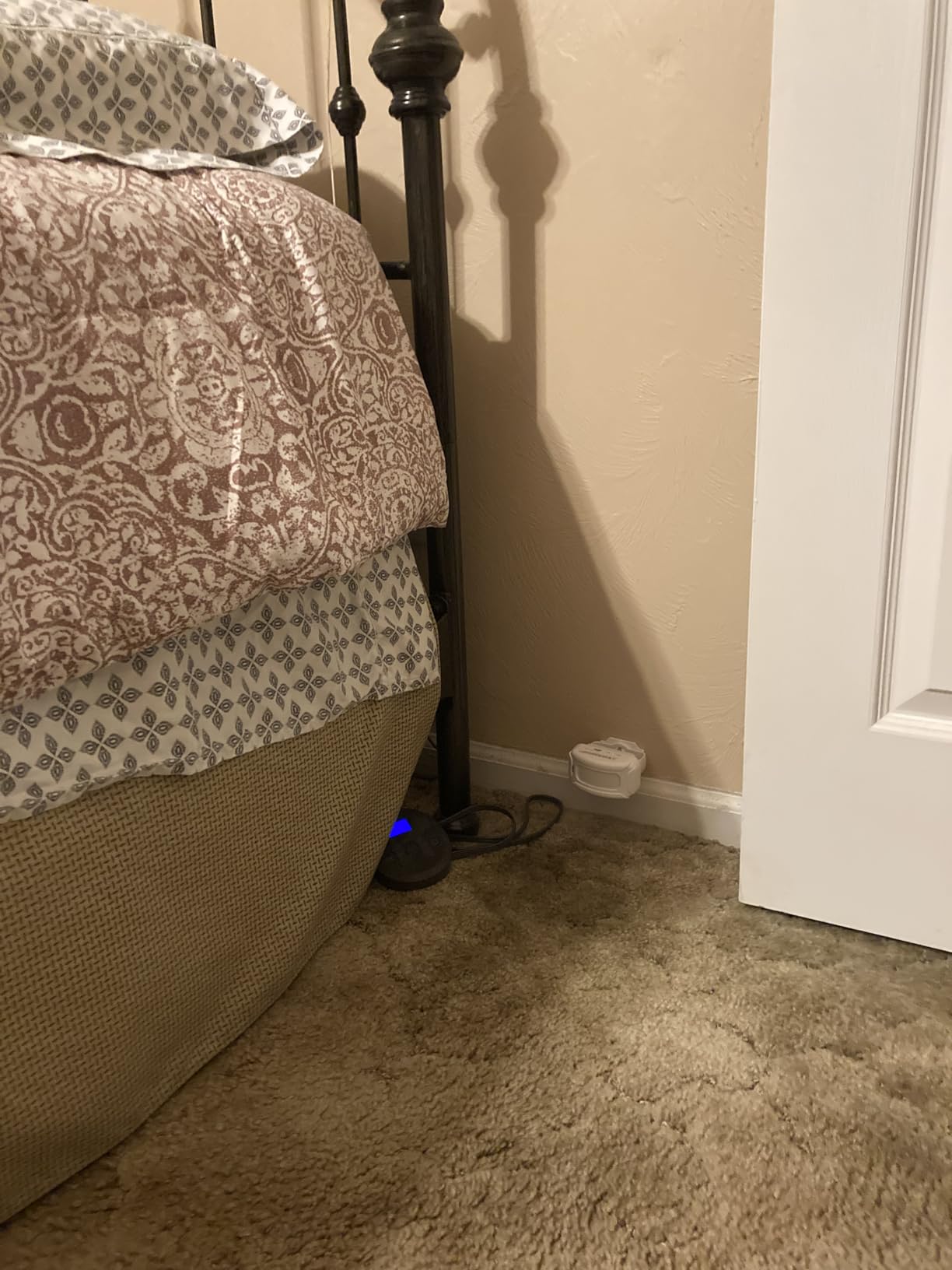 Upgraded Version Bed Sensor Alarm and Fall Prevention for Elderly/Dementia customer photo 2