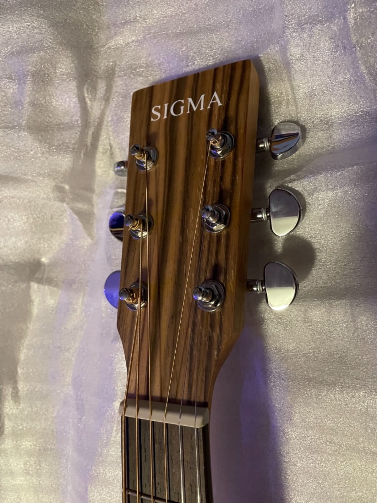 SIGMA Junior 3/4 Size Acoustic Guitar, Solid Spruce Top, Dao Back & Sides, Natural Gloss customer photo 2
