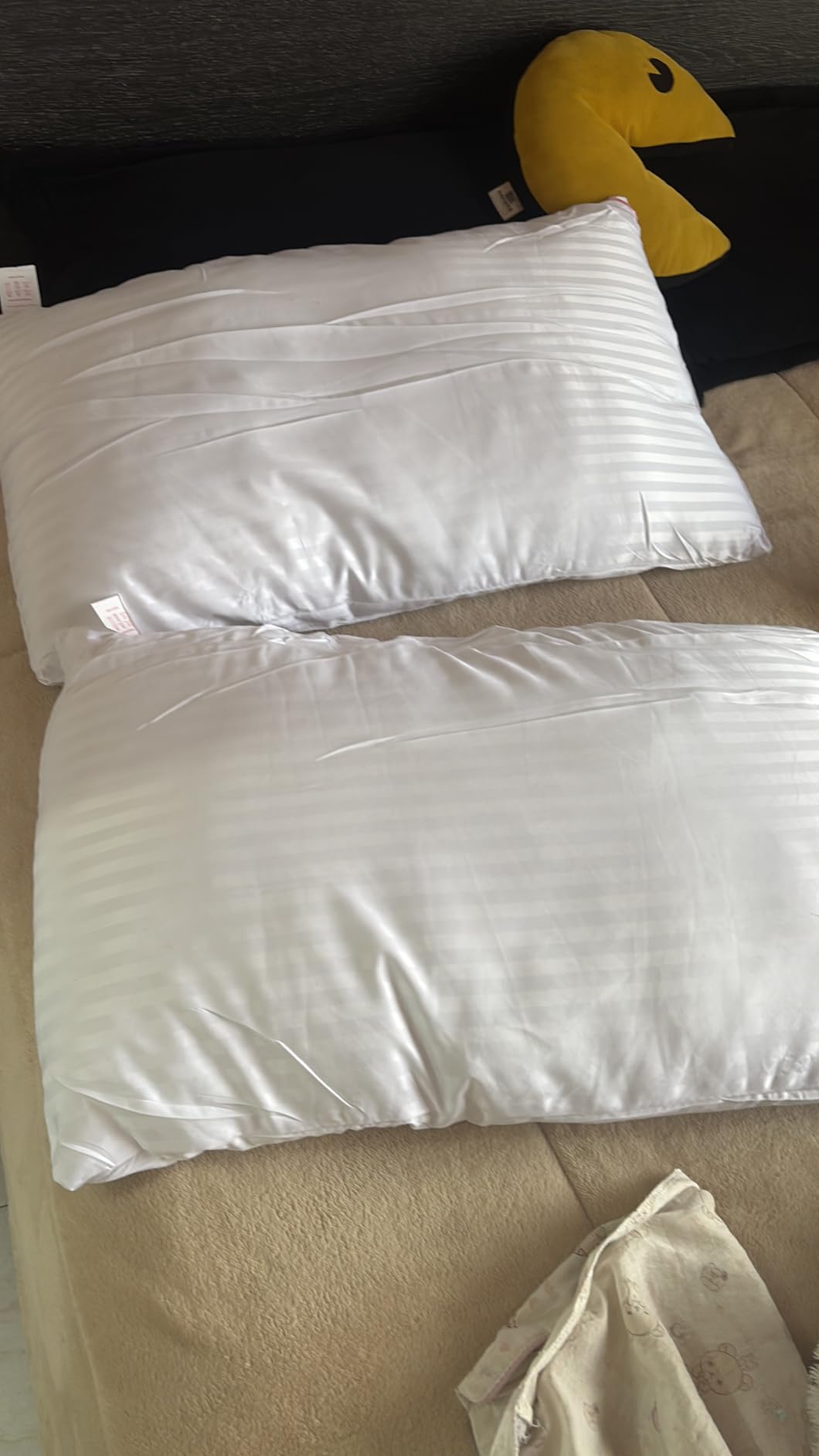 EIUE Hotel Collection Bed Pillows for Sleeping 2 Pack Queen Size customer photo 2