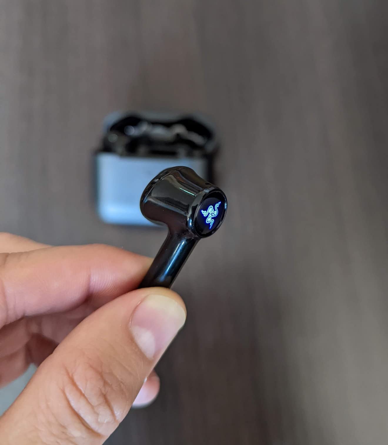 Razer Hammerhead True Wireless (2nd Gen) Bluetooth Gaming Earbuds: Chroma RGB Lighting - 60ms Low-Latency - Active Noise Cancellation - Dual Environmental Noise Cancelling Microphones - Classic Black customer photo 1