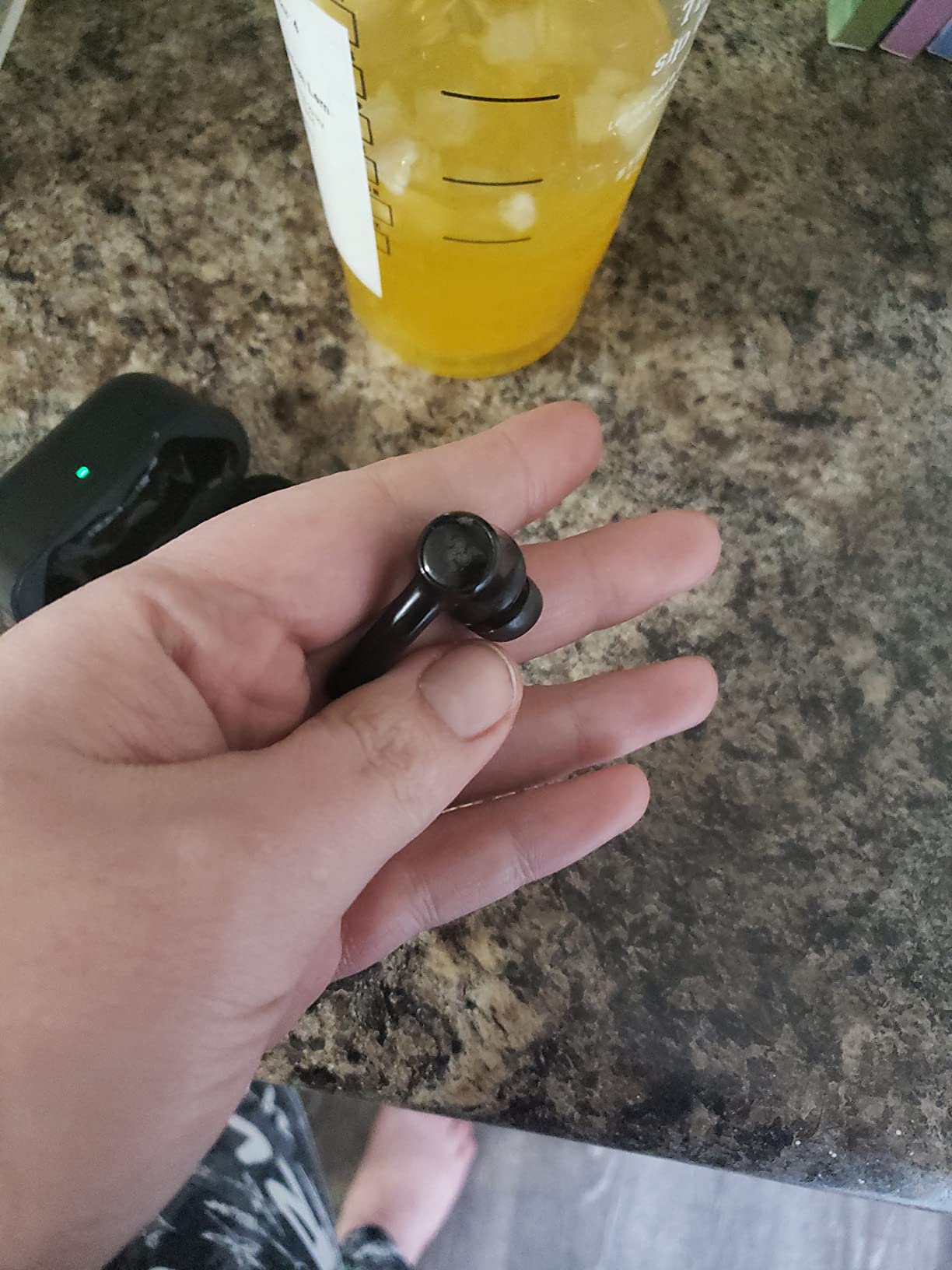 Razer Hammerhead True Wireless (2nd Gen) Bluetooth Gaming Earbuds: Chroma RGB Lighting - 60ms Low-Latency - Active Noise Cancellation - Dual Environmental Noise Cancelling Microphones - Classic Black customer photo 2