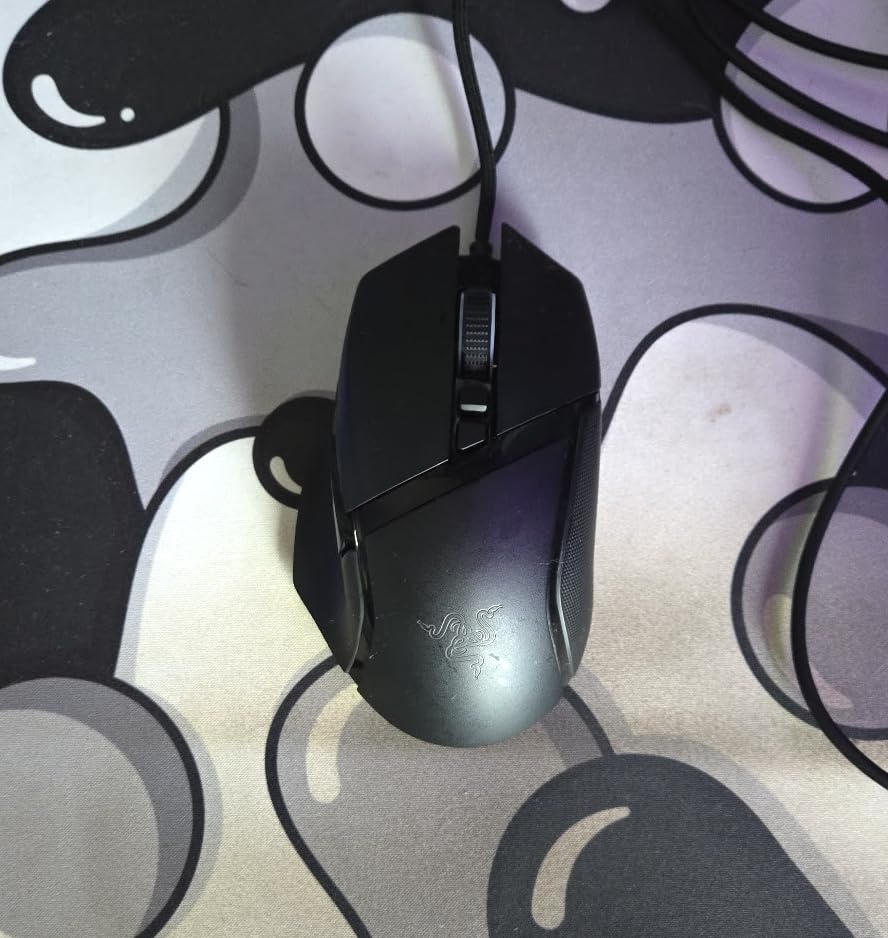 Razer Basilisk V3 Customizable RGB Wired Ergonomic Gaming Mouse, Black | Fastest Gaming Mouse Switch, Chroma RGB Lighting, 26K DPI Optical Sensor, 11 Programmable Buttons, HyperScroll Tilt Wheel customer photo 1