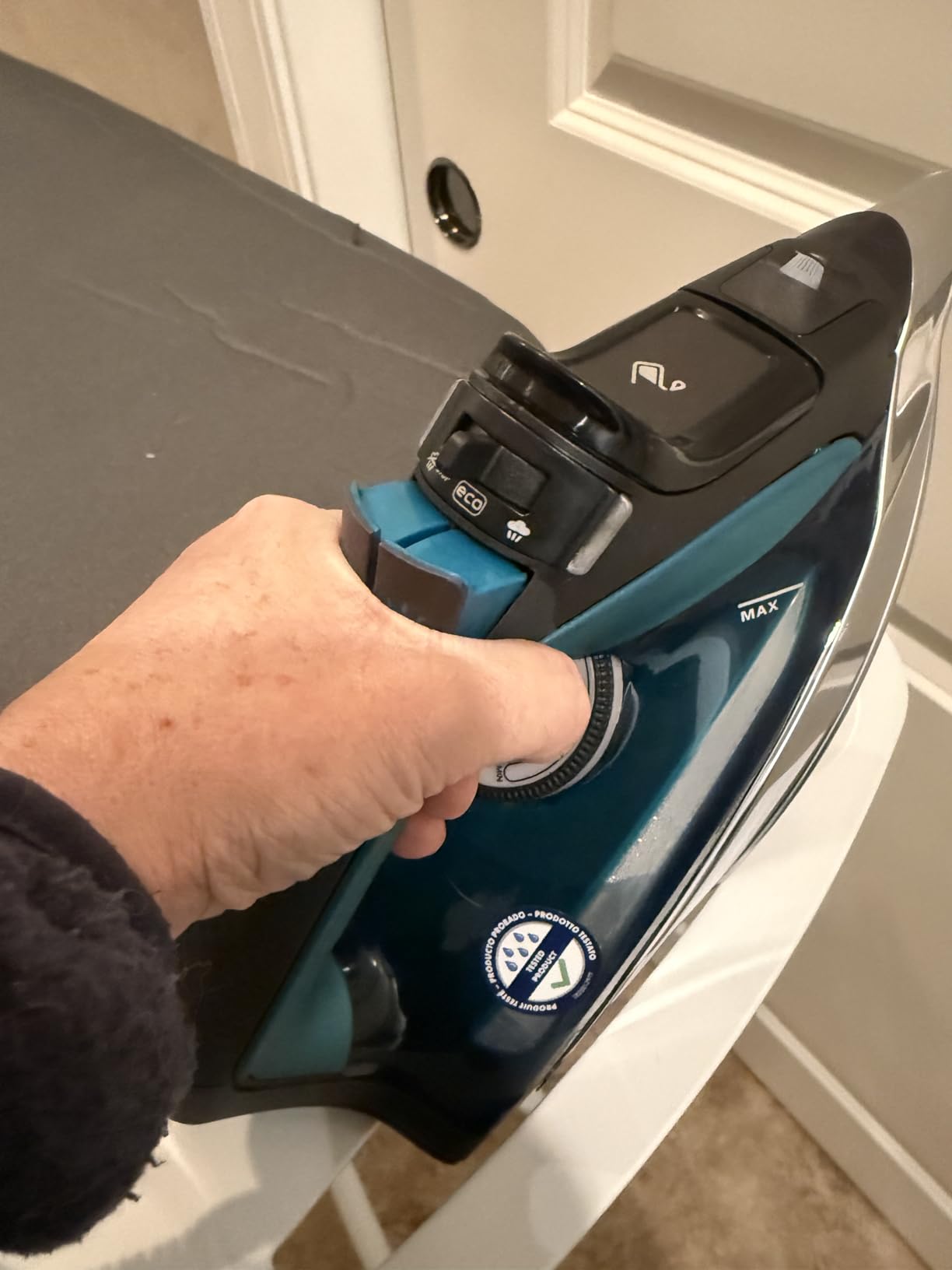 Rowenta Pro Master Stainless Steel Soleplate Steam Iron for Clothes, Anti-Drip Protection, 210 g/min, 400 Microsteam Holes, 1775 Watts Iron Steamer for Clothes, Powerful Steam DW8360 customer photo 2