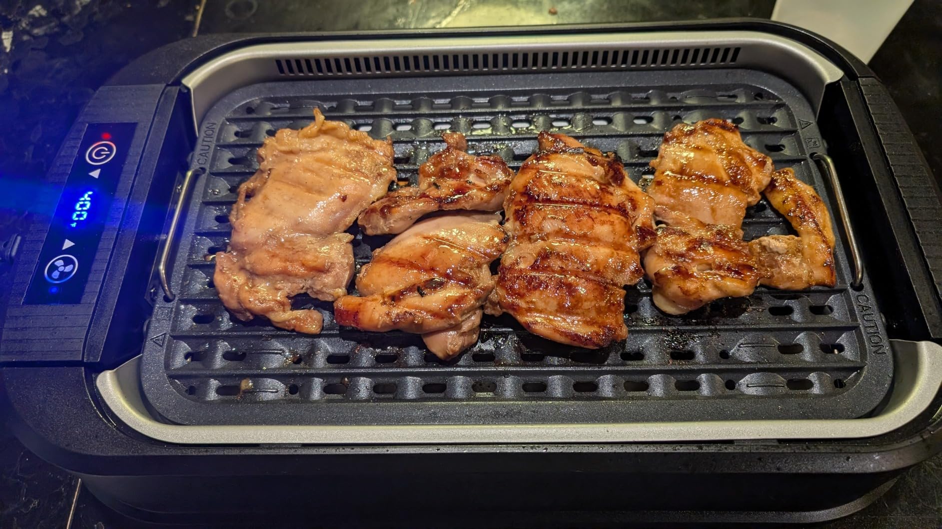 CUSIMAX Smokeless Indoor Electric Grill, 1500W, Black, Korean BBQ Grill with Smart LED Display & Tempered Glass Lid customer photo 1