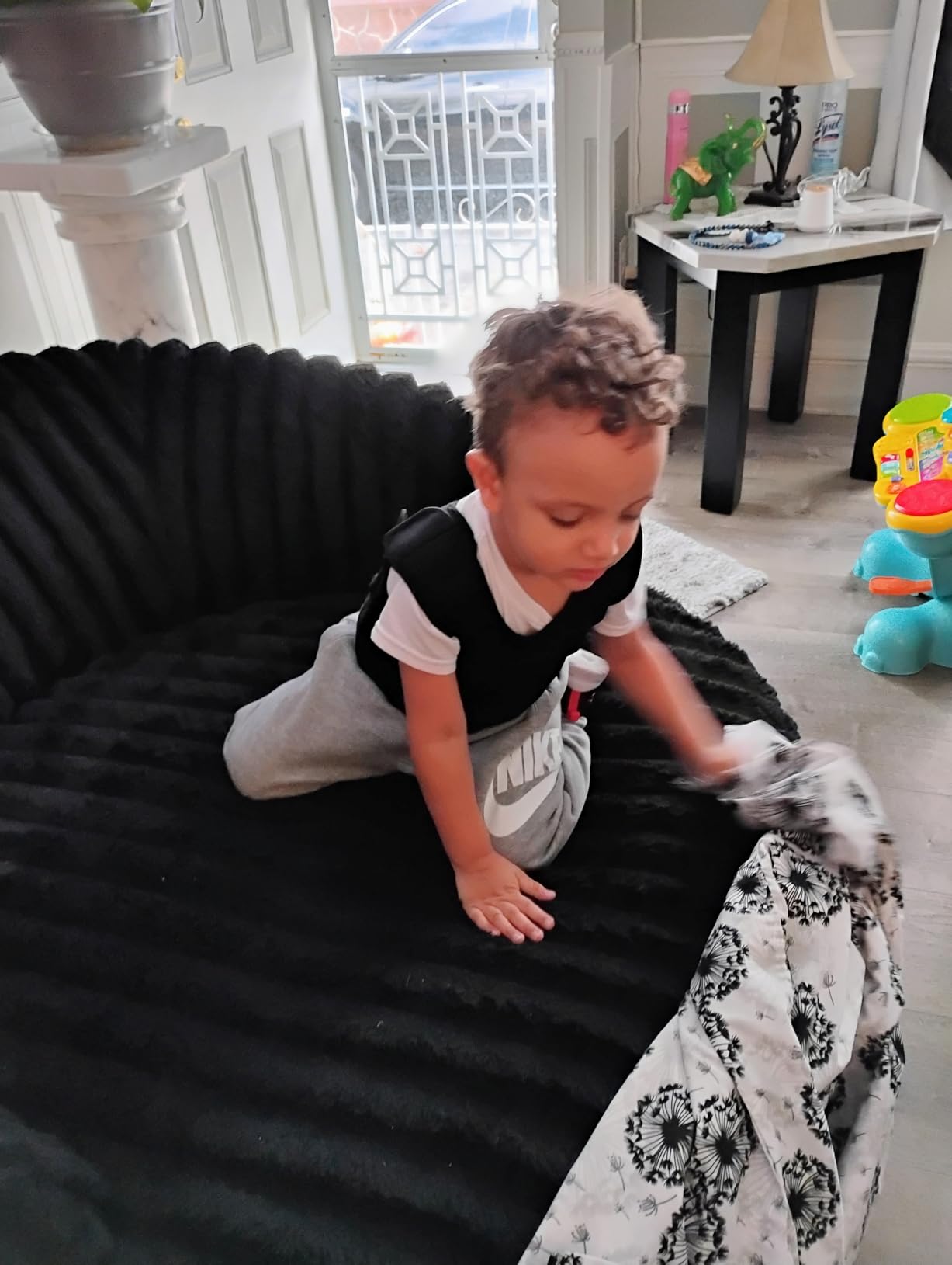 Weighted Vest for Kids(Ages 10+, Large) - Fully Adjustable Sensory Compression Vest for Children with Autism, ADHD, SPD - Includes 3lb Removable Weights Black customer photo 2