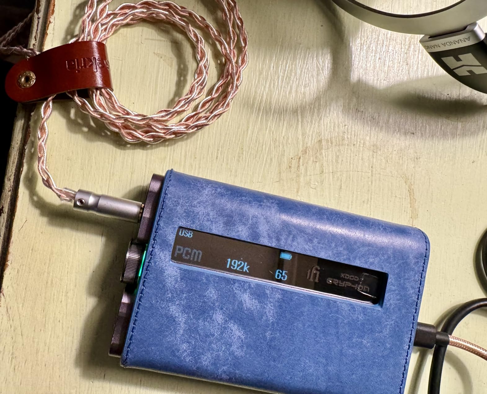 iFi xDSD Gryphon - Ultra-Res Portable Balanced DAC & Headphone Amplifier | Bluetooth 5.1 / USB-C / S-PDIF / 3.5mm SE / 4.4mm Bal customer photo 2