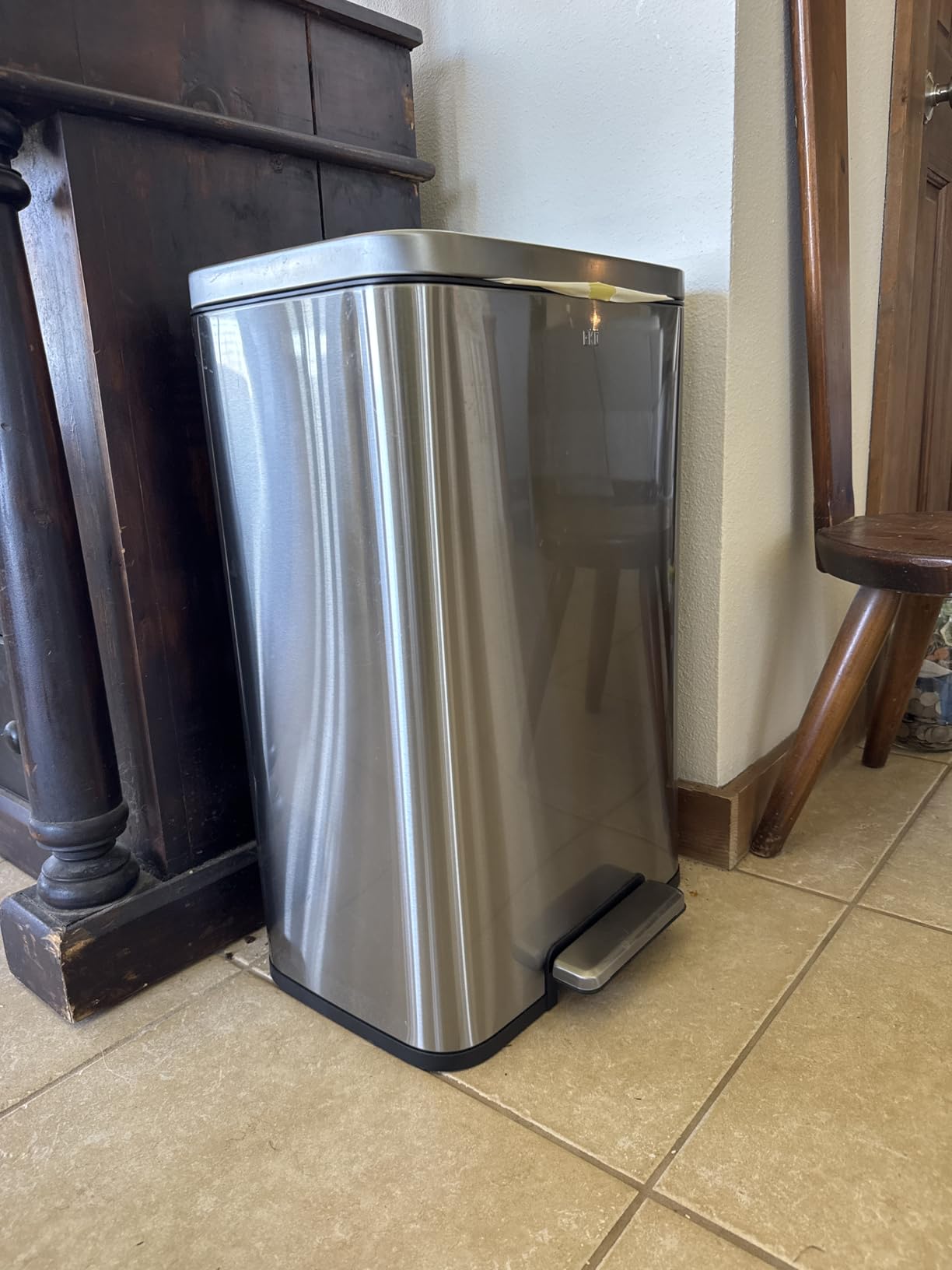 EKO Madison Brushed Stainless Steel 13.2 Gal/50L Kitchen Step Trash Can or Recycling Bin, Removable Inner Liner, Soft Close Lid, Fingerprint Resistant Finish customer photo 1