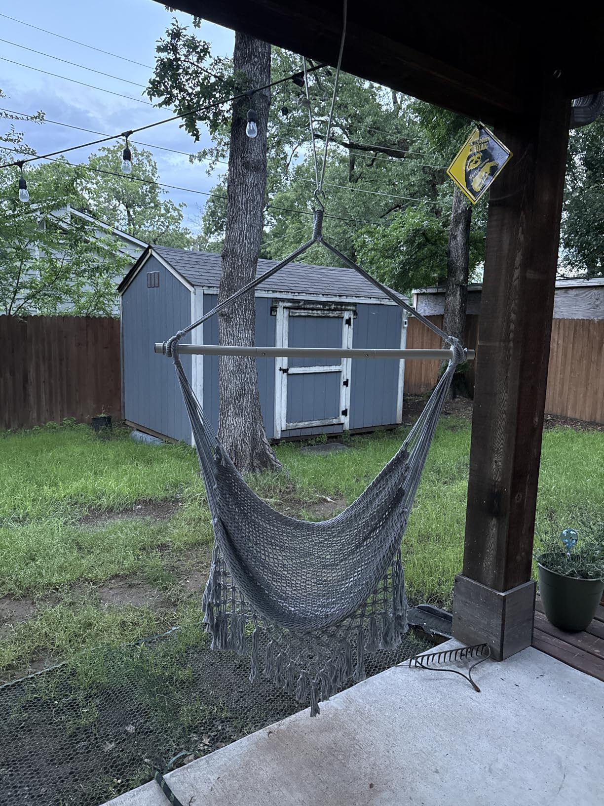 Hammock Chair, Max 330lbs, Large Hanging Chair, Soft Cotton Rope Swing Chair with High Load-Bearing Metal Rod, Indoor Outdoor Garden Yard Living Room Use Beige customer photo 2