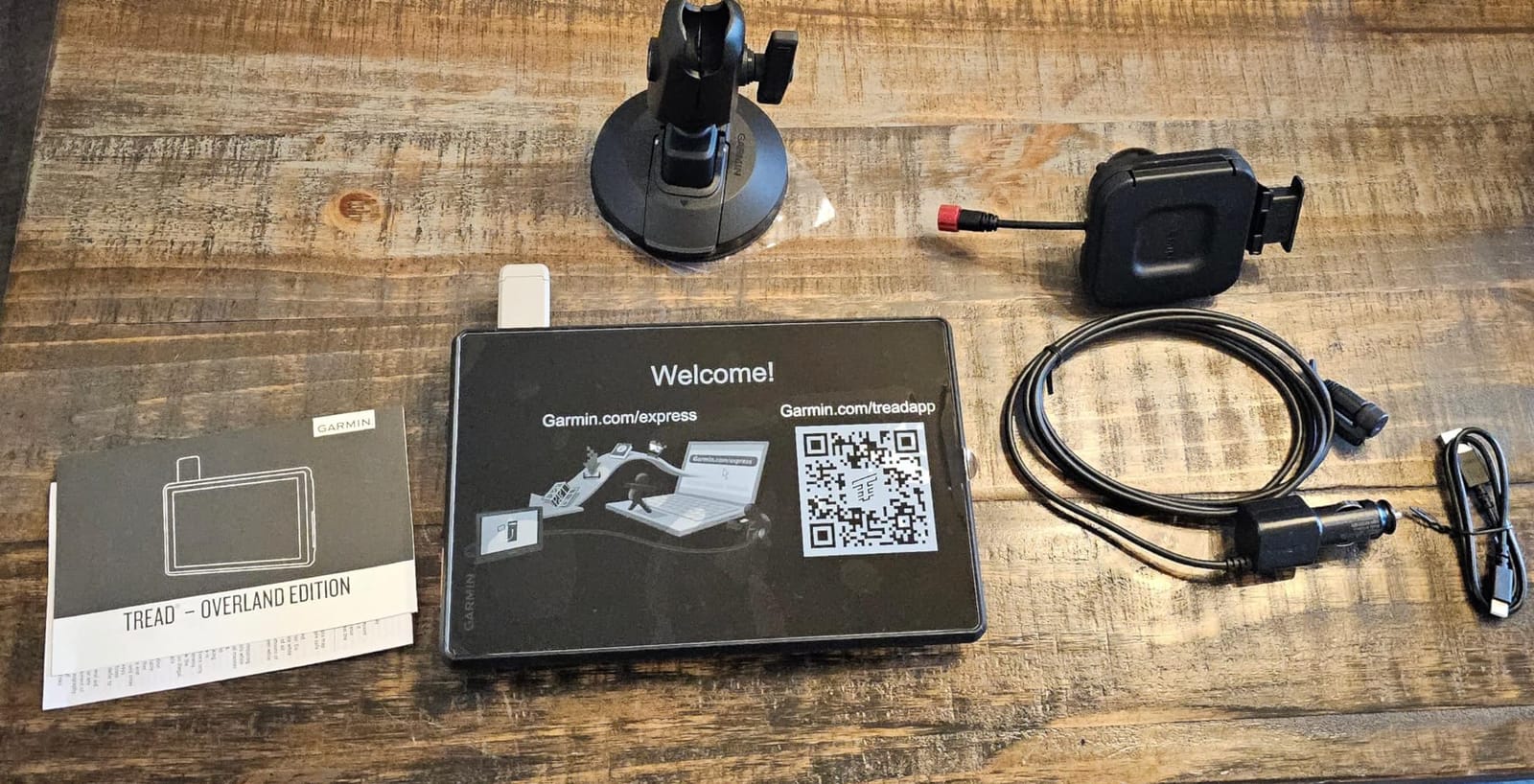 Garmin Tread XL Overland, All-Terrain Navigator, Rugged, Built in Mapping, iOverlander, Ultrabright Display, Large customer photo 2