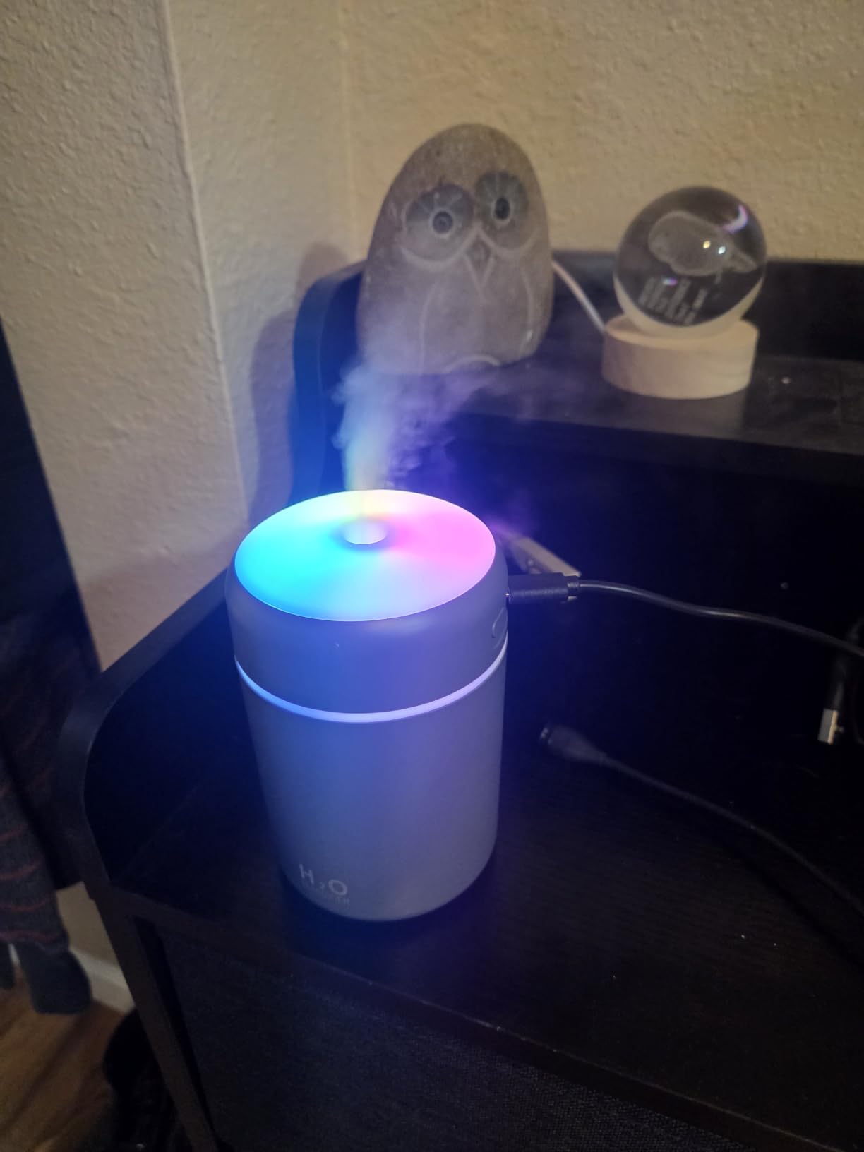 Portable Mini Humidifier, 300ml with Colorful LED Night Light, USB Personal Desktop Humidifier for Car Office Home Travel, Auto Shut-Off, 2 Mist Modes, Super Quiet(grey) customer photo 1