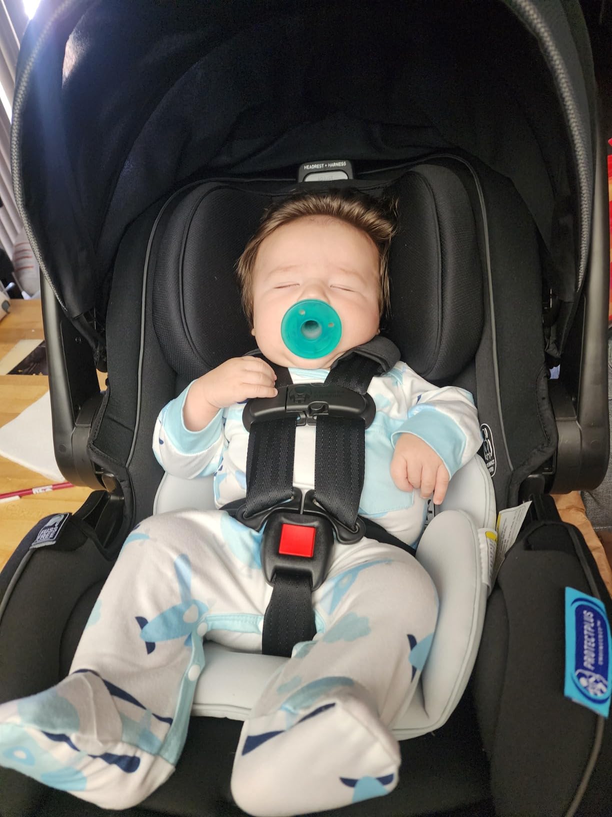 Graco SnugRide SnugFit DLX Infant Car Seat, Baby Car Seat with Anti Rebound Bar for Extra Safety, SnugLock Easy Install Carseat, Baby Registry Must Have, Gift for New Parents, Maison customer photo 1
