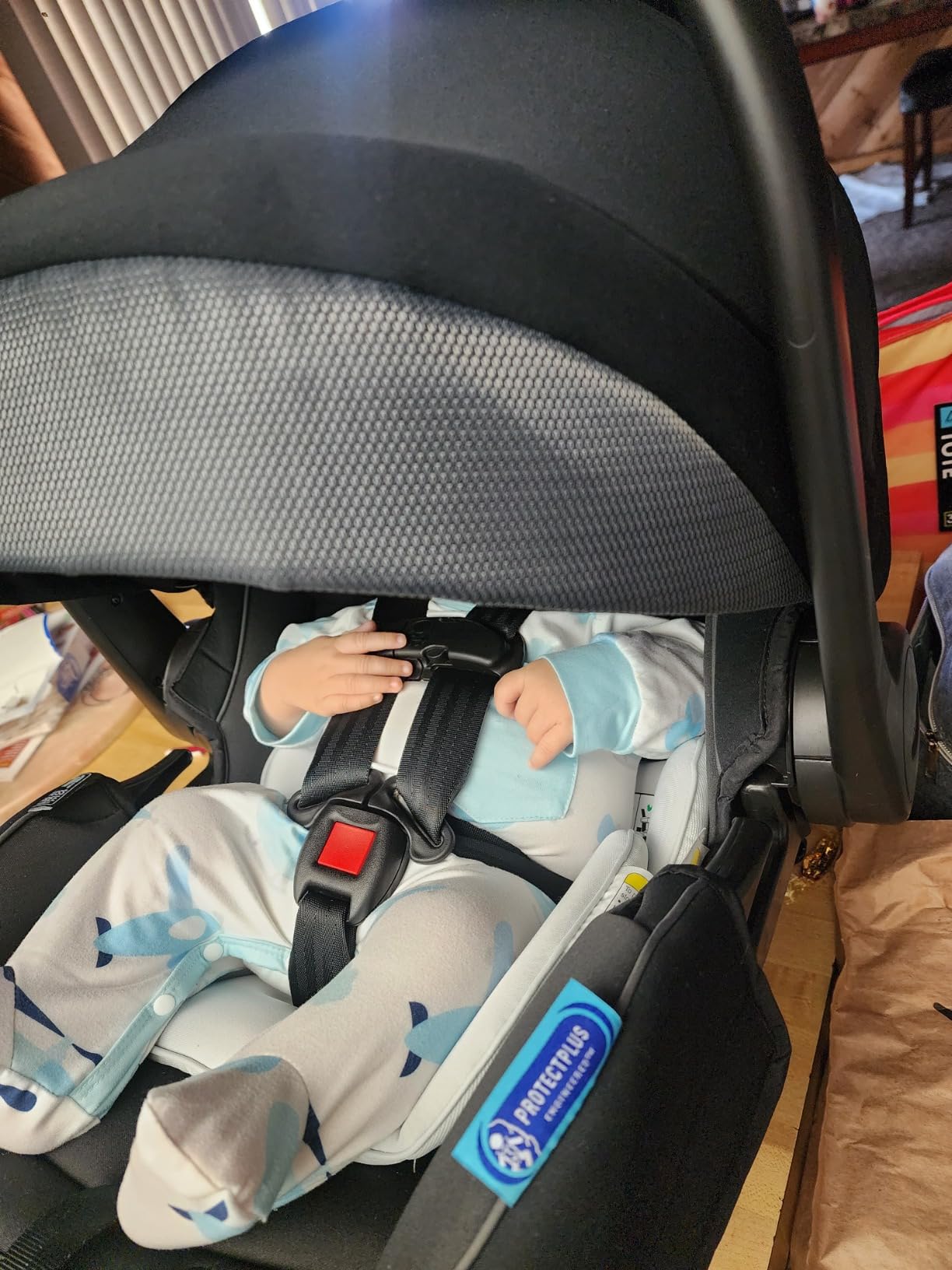 Graco SnugRide SnugFit DLX Infant Car Seat, Baby Car Seat with Anti Rebound Bar for Extra Safety, SnugLock Easy Install Carseat, Baby Registry Must Have, Gift for New Parents, Maison customer photo 2