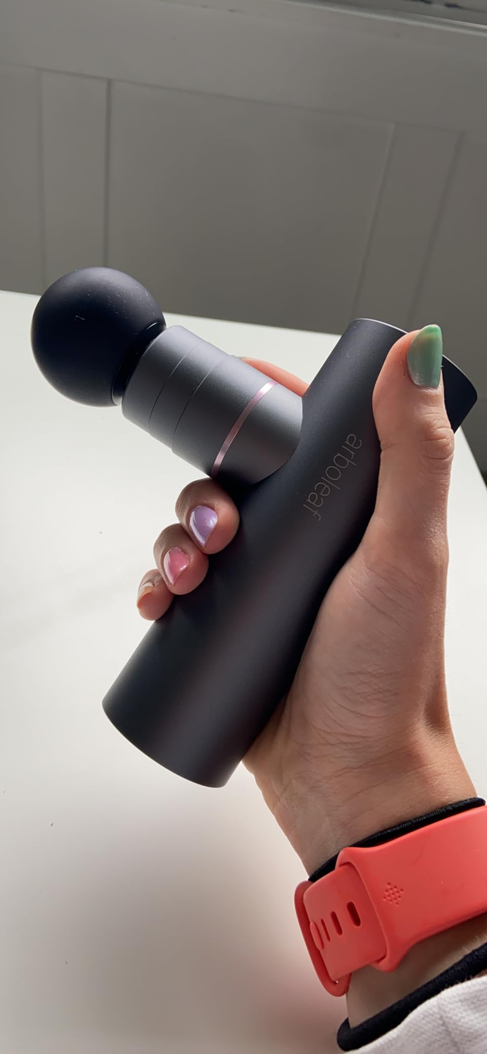 arboleaf Massage Gun Deep Tissue, Balance of Power & Portability Full-Metal Percussion Massager with Silent Brushless Motor - Ultra-Quiet Pocket-Sized for Athletes Back Pain Relief Home Office Travel customer photo 1