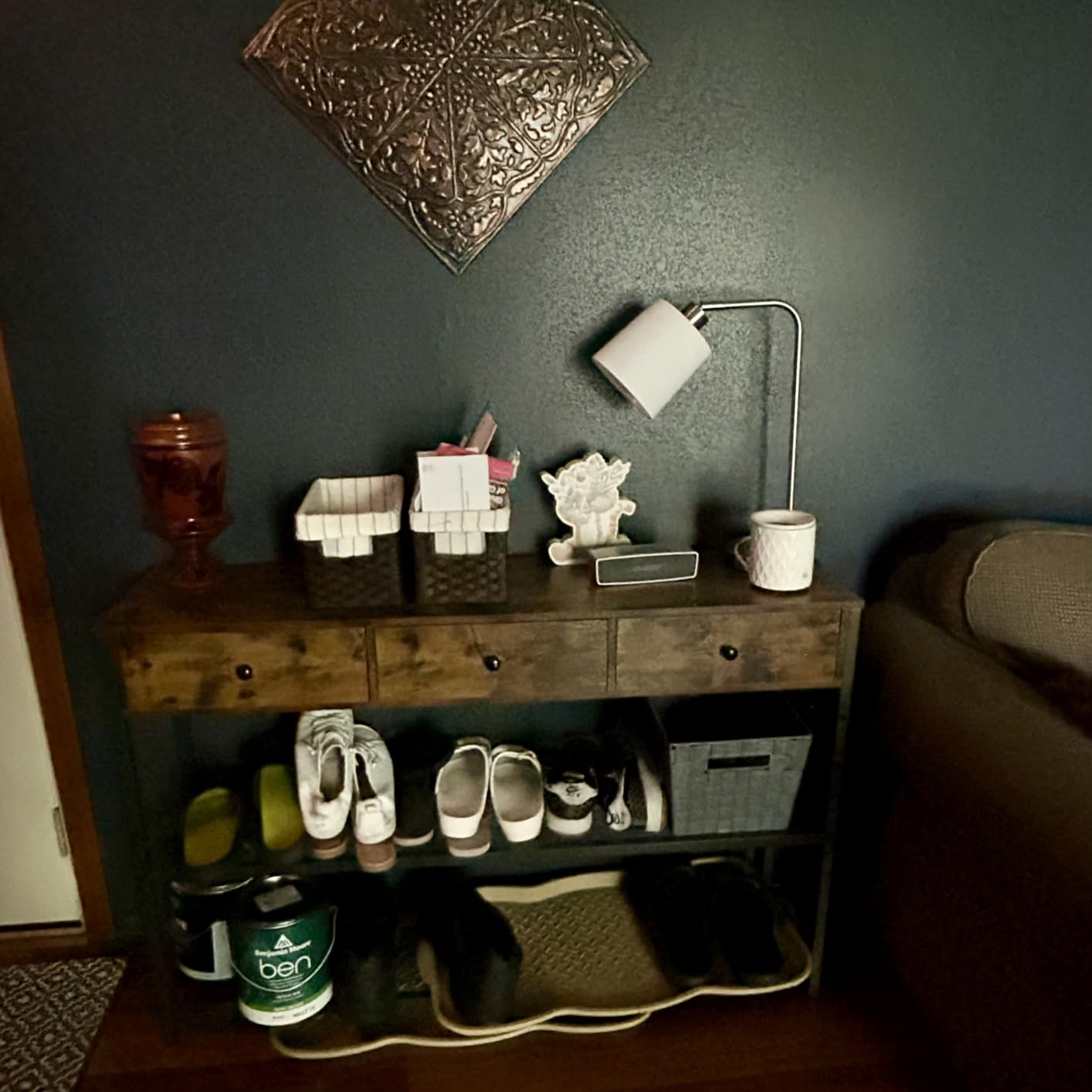 Ecoprsio Entryway Table with Power Outlets, 47