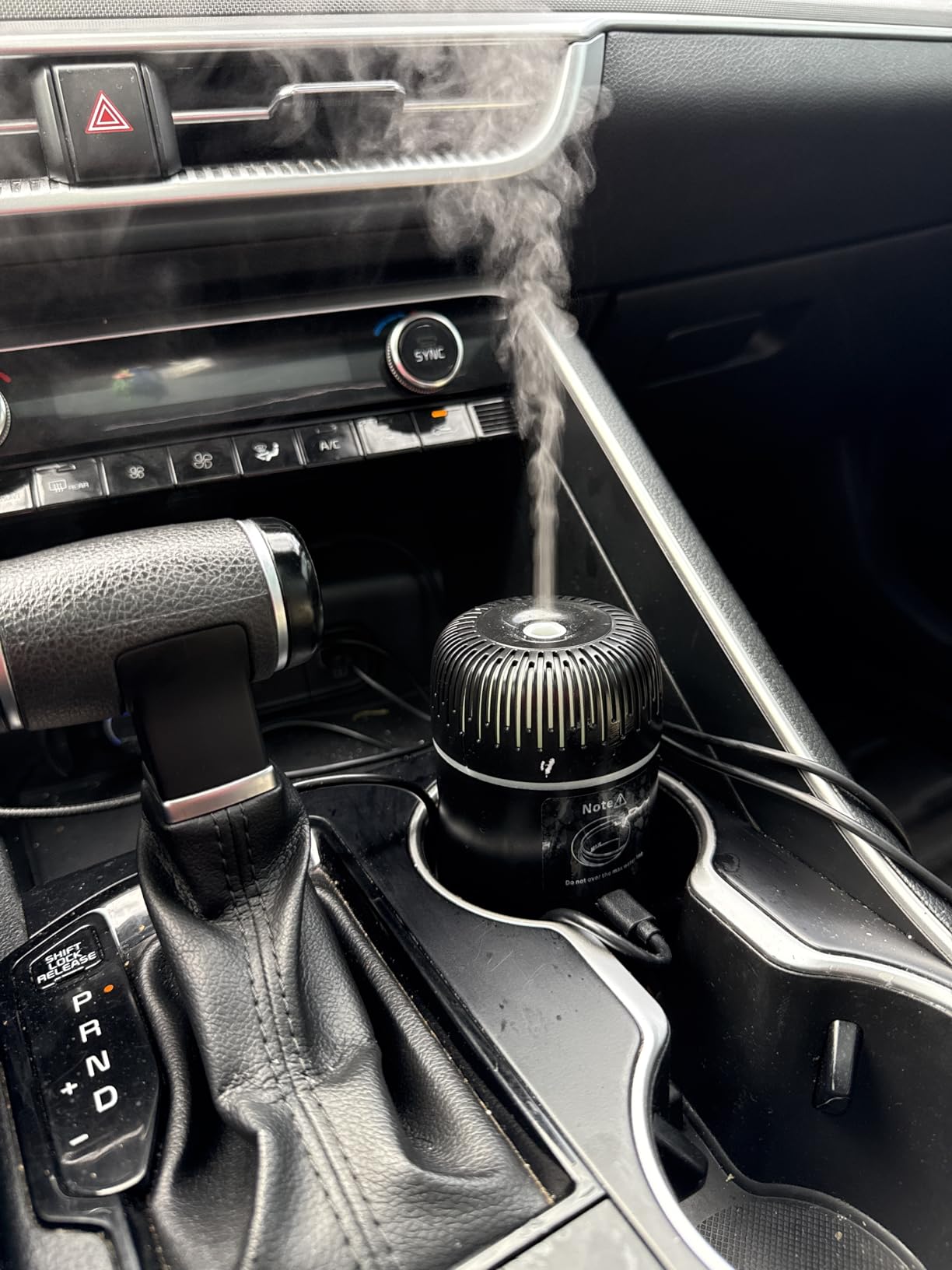 Car Diffuser Humidifier USB Aromatherapy Essential Oil Air Freshener USB Cool Mist Mini Portable Diffuser for Car Home Office Bedroom (Black) customer photo 1
