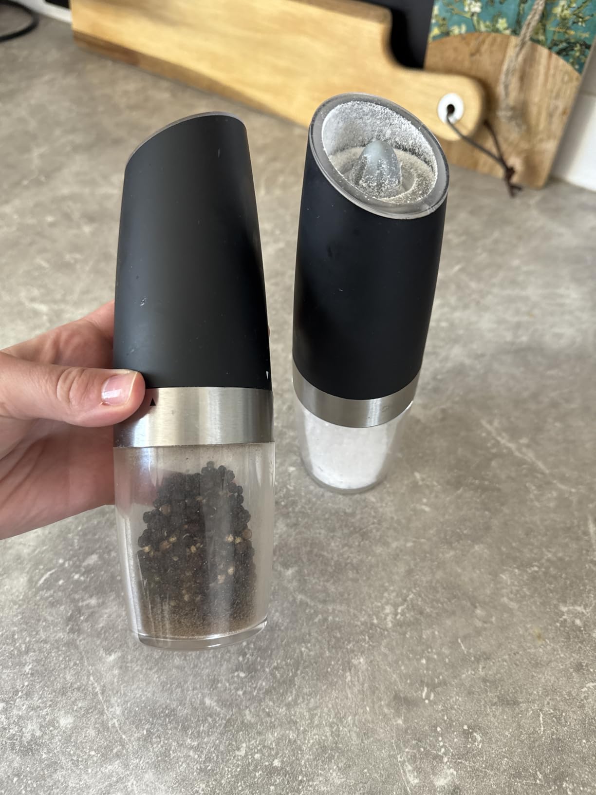 XinXu Gravity Electric Pepper and Salt Grinder Set, Adjustable Coarseness, Battery Powered with LED Light, One Hand Automatic Operation customer photo 2