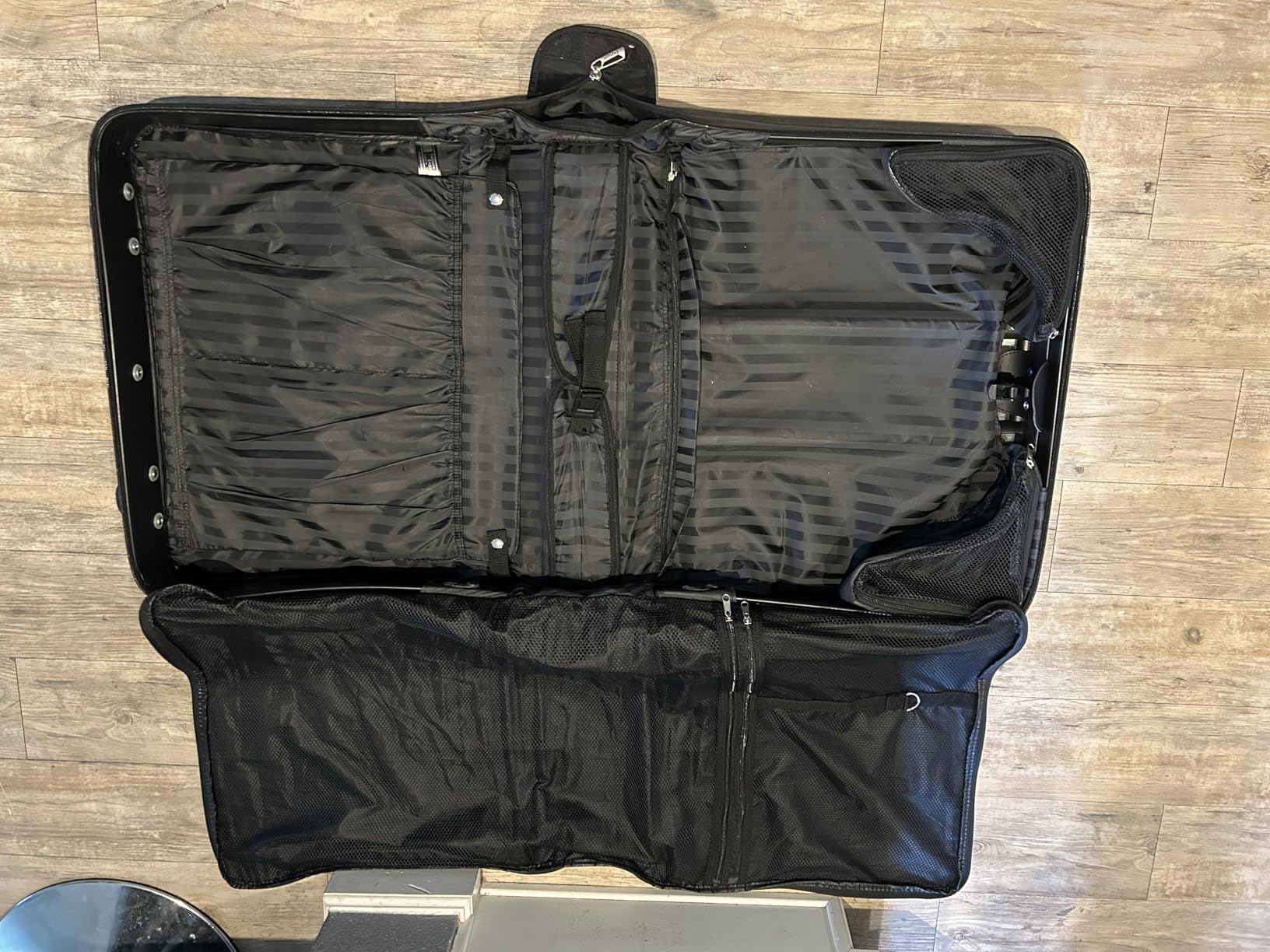 DELSEY Paris Helium DLX, Rolling Garment Bag with Wheels, Black | Checked In Travel Garment Bag, Lightweight Construction, Spinner Wheels, SECURITECH Zip, Suit and Dresses Rolling Travel Bag customer photo 2