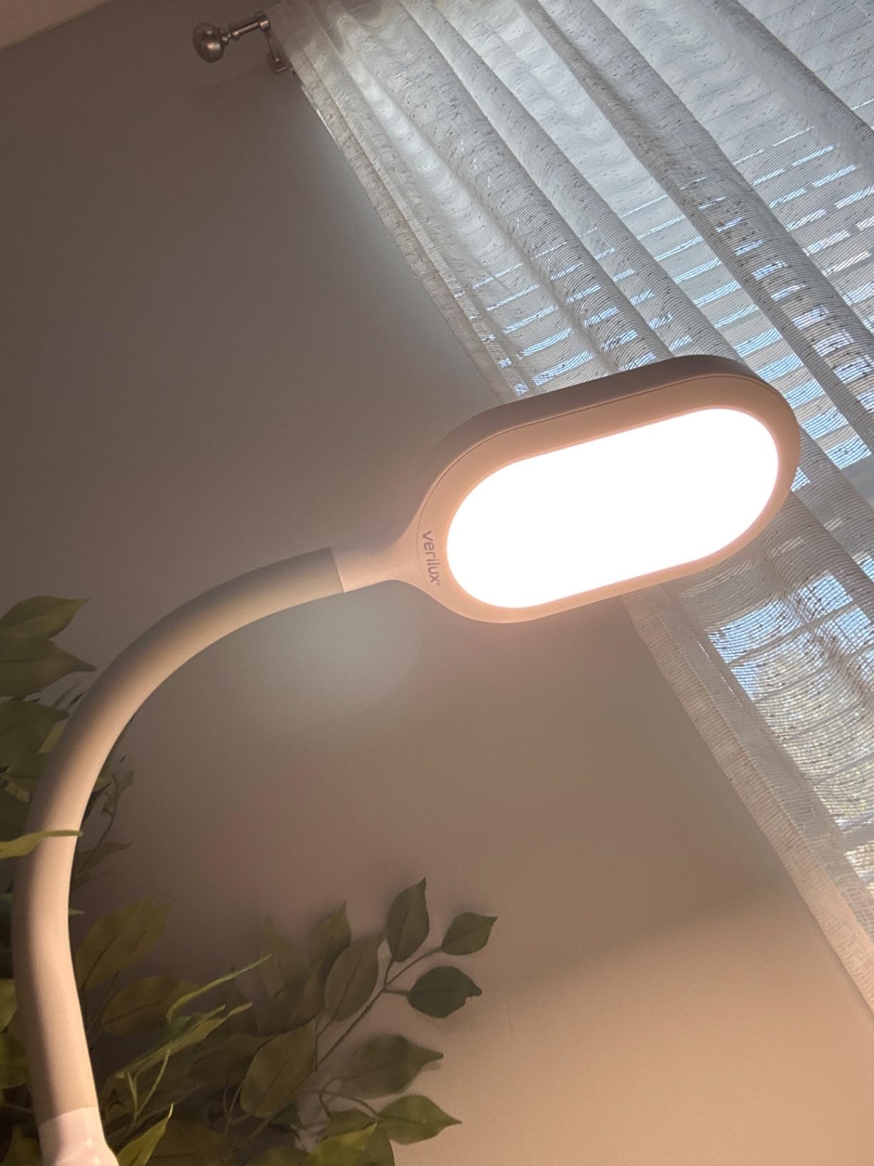 Verilux HappyLight Duo - 2-in-1 Light Therapy & Task Floor Lamp - UV-Free Full Spectrum LED, 10,000 LUX, Adjustable Brightness and Color, Flexible Gooseneck, and Adjustable Height customer photo 2