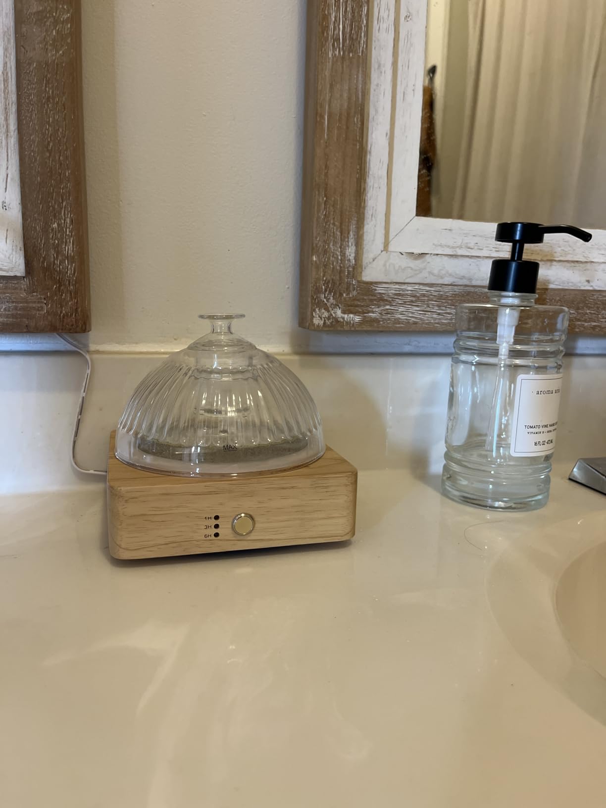 Glass Dome Essential Oil Diffuser with Glass Reservoir & Wood Base-No Plastic, 200ml Ultrasonic Diffuser for Aromatherapy with Timer 7 Color Light Auto-Off for Home Office Yoga Pilates customer photo 1