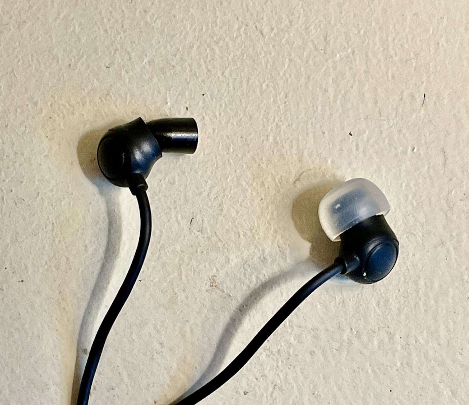 Hearprotek Sleep Earbuds, 2 Pairs Soft Comfortable in-Ear Earphones with Mic-Low Profile Noise Reduction Headphones for Sleeping on Side, Yoga, Travel customer photo 1