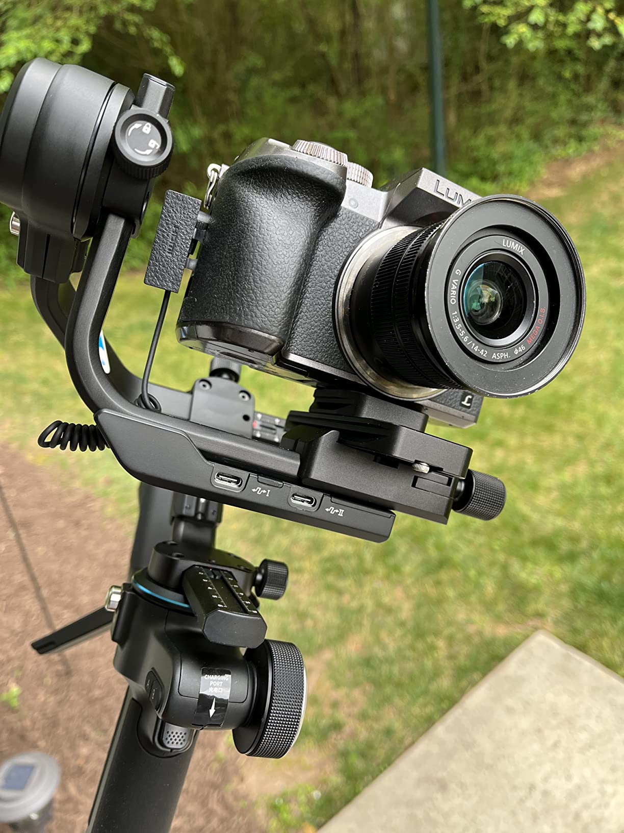 FeiyuTech SCORP-C Gimbal Stabilizer for Cameras DSLR and Mirrorless Camera, 3-Axis Camera Gimbal, 5.5lbs Payload, for Sony A7IV/A6300/A6400/A7S3/A9/A7, Canon 5D3/80D, Nikon D7500/Z5/Z6 II customer photo 1