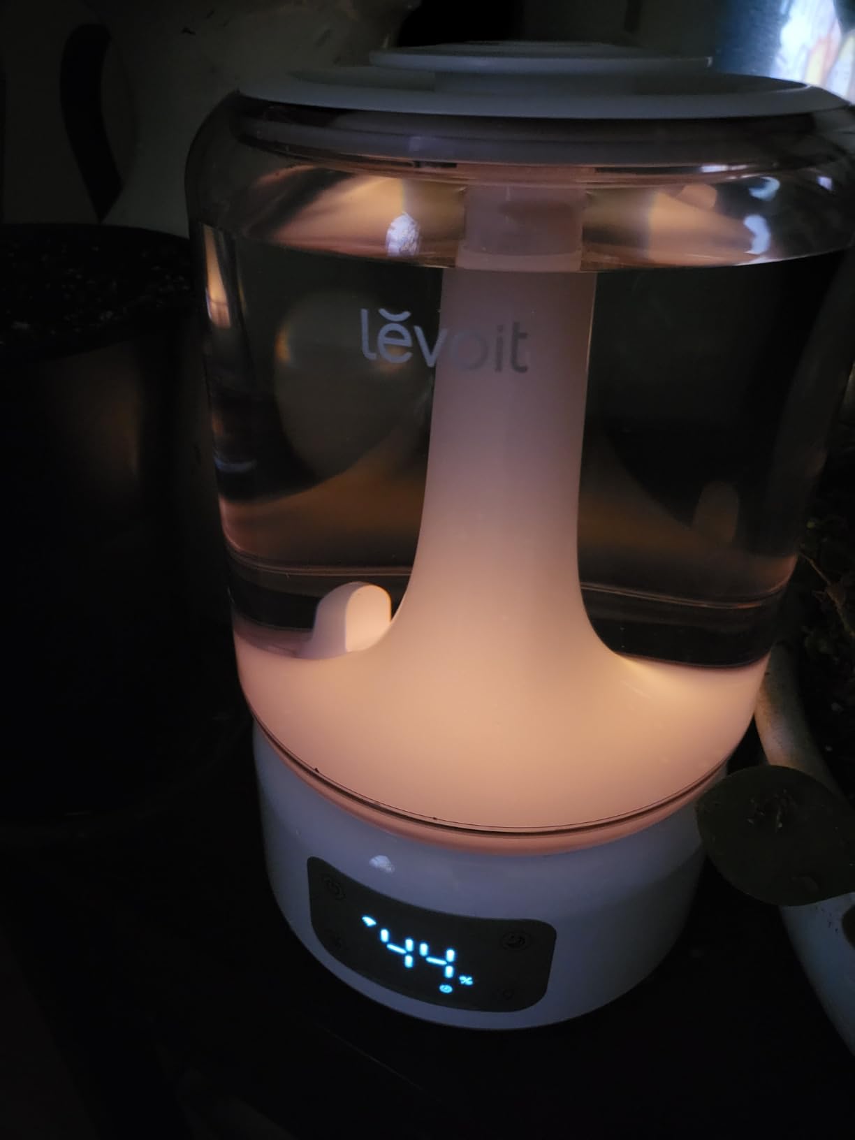 Levoit Classic300 Ultrasonic Top Fill Humidifier, Extra Large 6L Tank, 60H Super Quiet, Easy to Use and Clean, 360° Rotation Nozzle, Simple Knob Control, Handle, Auto Shut Off customer photo 1