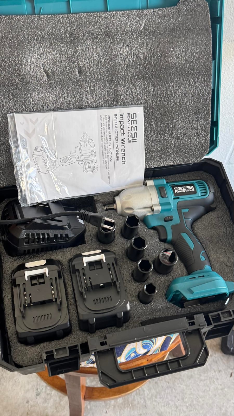 Seesii Impact Wrench 665 FT-LBS (900N.m) 3300IPM 1/2 Impact Gun High Torque Electric Impact Driver Cordless Impact Wrench with 21V 2x4.0Ah Battery 6 Sockets&Case for Home Car Tire Lug Nut Removal Tool customer photo 2
