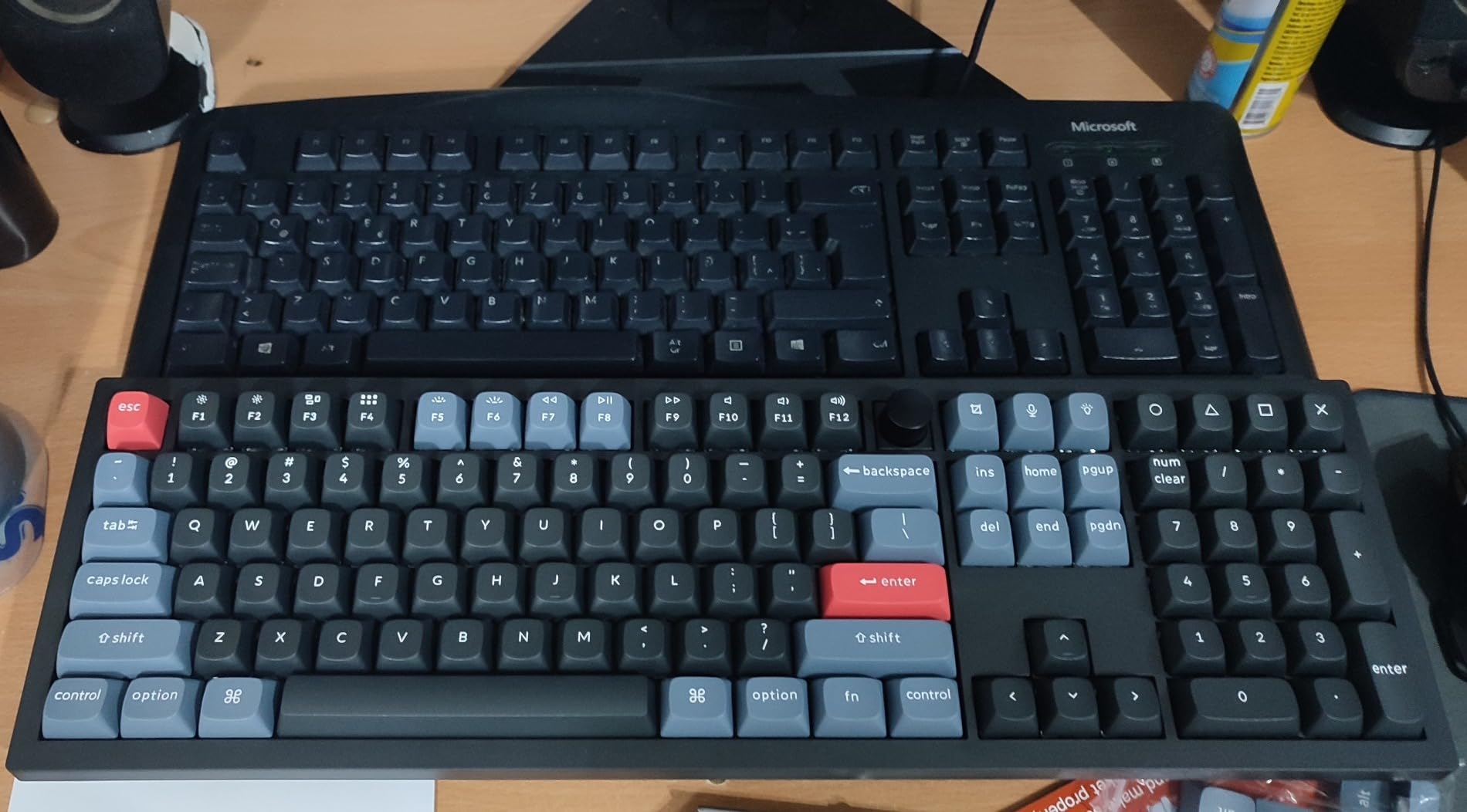 Keychron V6 Wired Custom Mechanical Keyboard Knob Version, Full-size customer photo 1