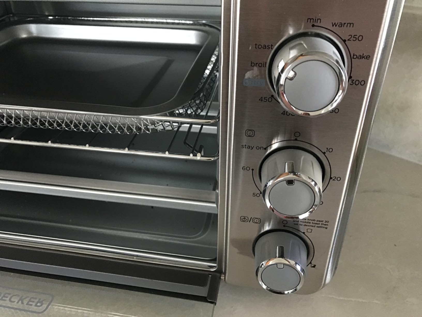 BLACK+DECKER 6-Slice Air Fry Toaster Oven, 5-in-1 Countertop Oven, Fits 12-inch Pizza customer photo 2