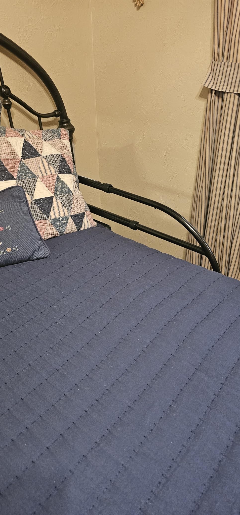 Able Life Click-N-Go Extendable Bed Rail for Wood Adjustable Bed Frames. Removable Bed Handle for Elderly Adults and Seniors, Fits King, Queen, Full, and Twin Beds, ASTM Safety Approved Bedrail customer photo 1