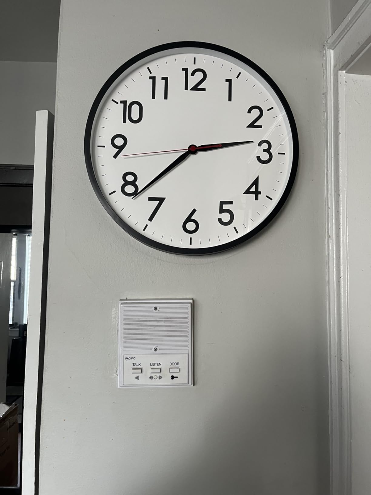 AKCISOT 14 Inch Wall Clock, Silent Battery Operated Analog Clock, Black | Classroom | Office | Kitchen | Living Room | Garage | Shop | Large Size | Easy-to-read numbers customer photo 2