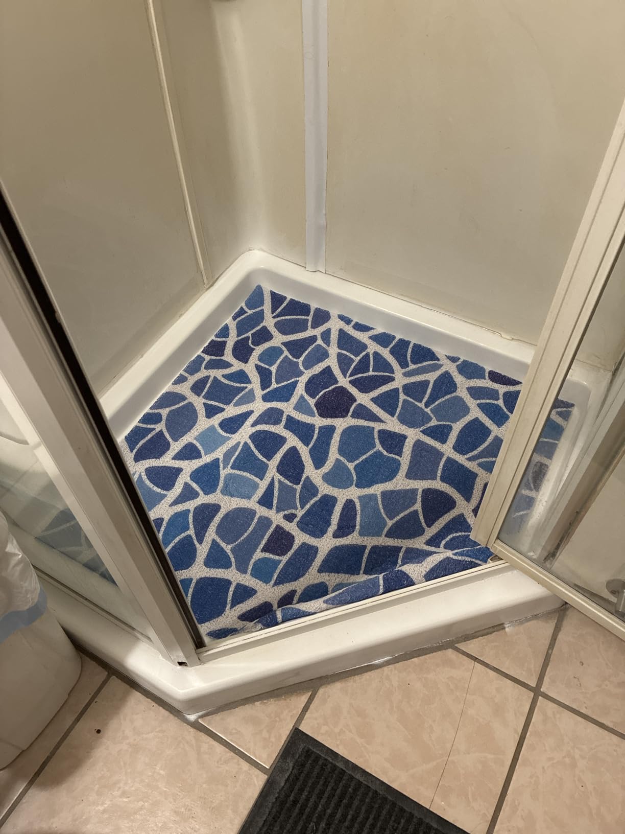 Shower Mat Non-Slip, Soft Comfort Bath Mat with Drainage Holes, PVC Loofah Massage Bathtub Mat for Shower, Tub, Bathroom, Wet Areas, Quick Drying customer photo 2