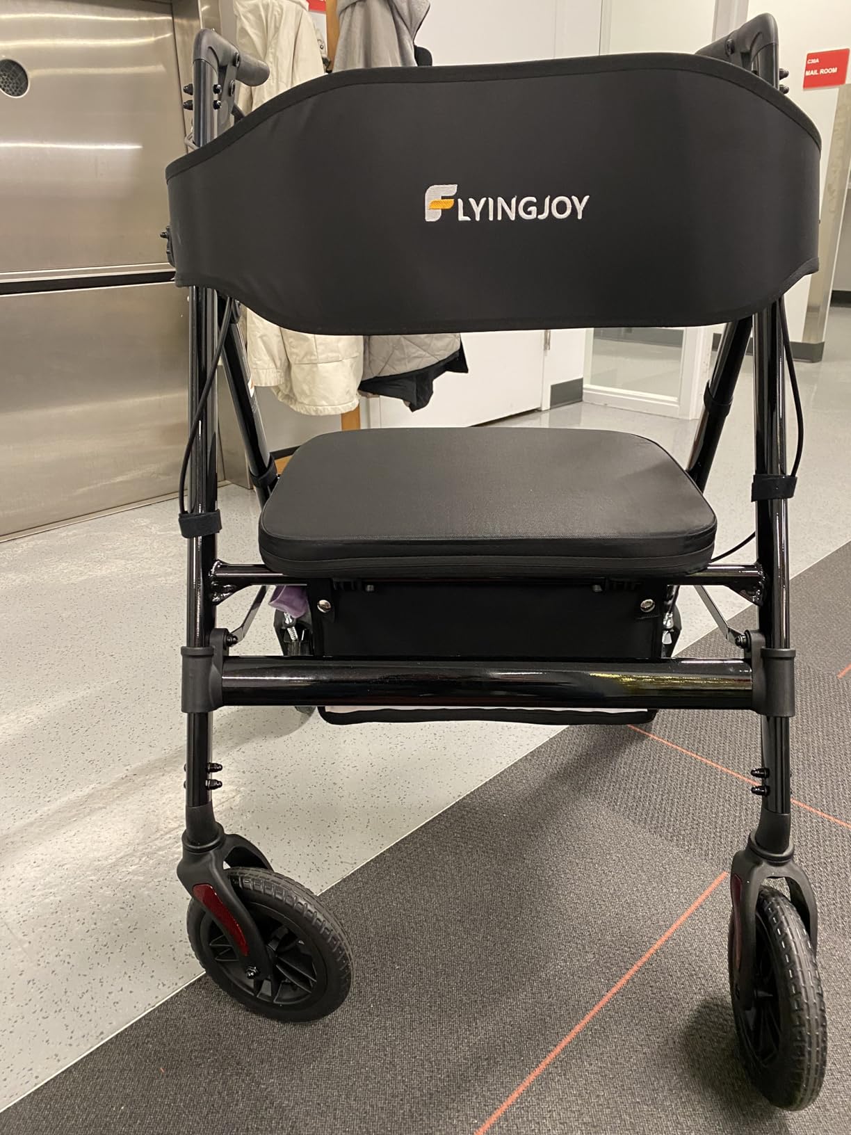 Rollator Walker with Seat,450Lb Rolling Walker, Extra-Wide Heavy-Duty Rollator Walker with Seat and Brakes for Seniors and Adults Bariatric with Large Aluminum (Champagne) customer photo 2