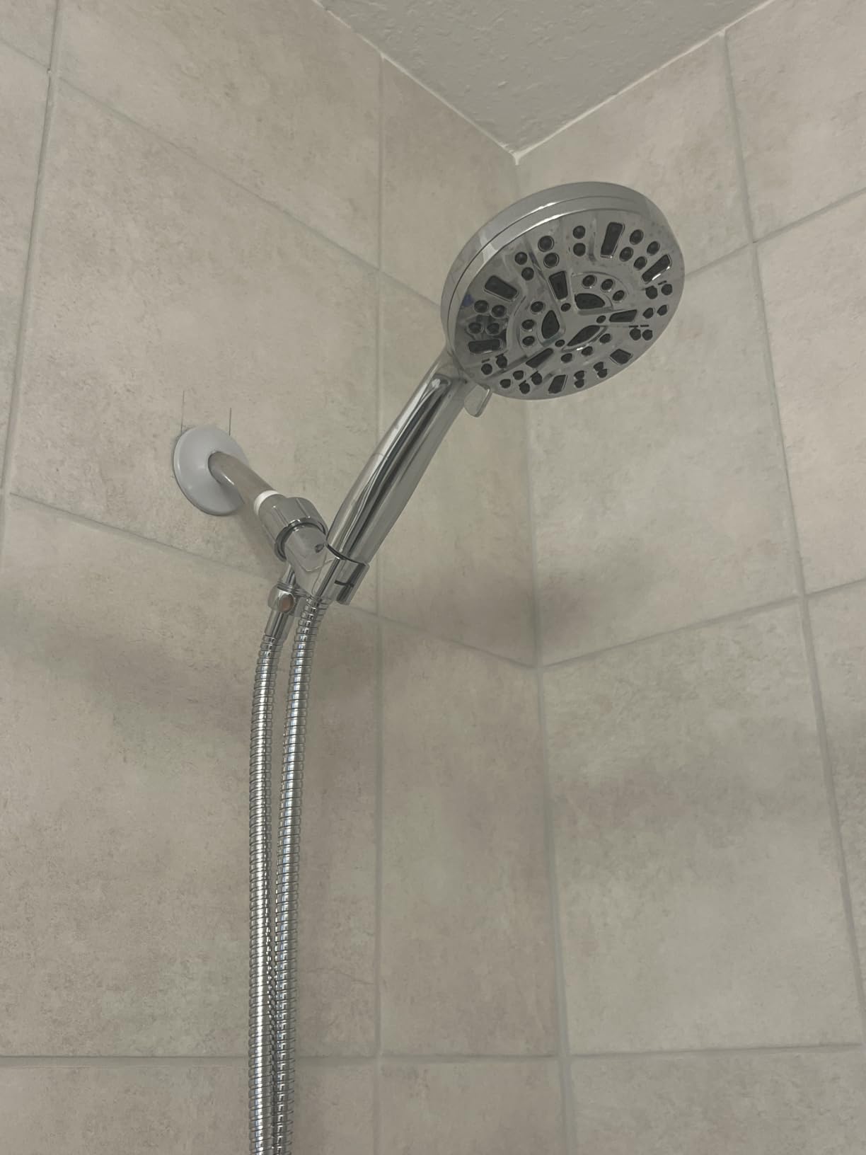 BESAQUO Shower Head,10 Functions High Pressure shower head with handheld, Built-in Pause Mode & Power Wash, Non-Clogging Nozzles High Flow Hand Held Shower Head, Leakproof 6ft Hose&Adjustable Bracket customer photo 1