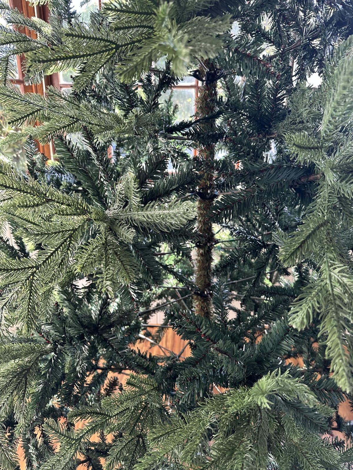 HOMCOM 7.5 Foot Artificial Christmas Tree, Nordic Pine, Green | Hinged Xmas Tree, 1218 Realistic Branches, Wide Steel Base, Auto Open customer photo 2