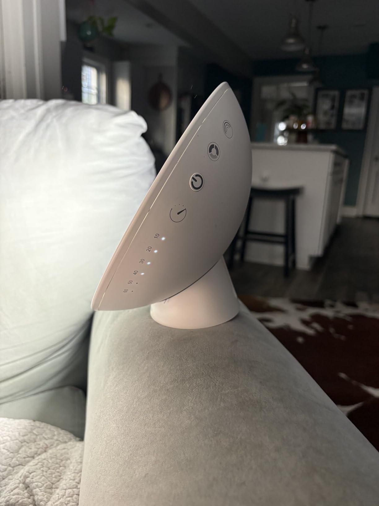 Verilux HappyLight Halo - Cordless LED Light Therapy Lamp with a 360° Magnetic Base & Rechargeable Battery for Portable, UV-Free, Full Spectrum 10,000 LUX Light with Adjustable Brightness and Color customer photo 1