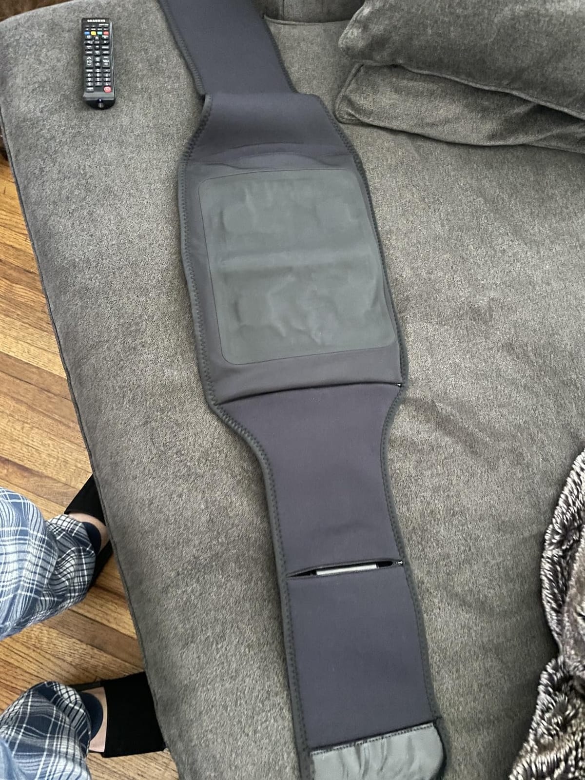 Hyperice Venom 2 Back Heated Vibration Massage Therapy Wrap | Relieve Pain, Soreness, Tightness | Increase Blood Flow | Three Precise Settings and Patterns | Up to 3 Hour Battery Life customer photo 1