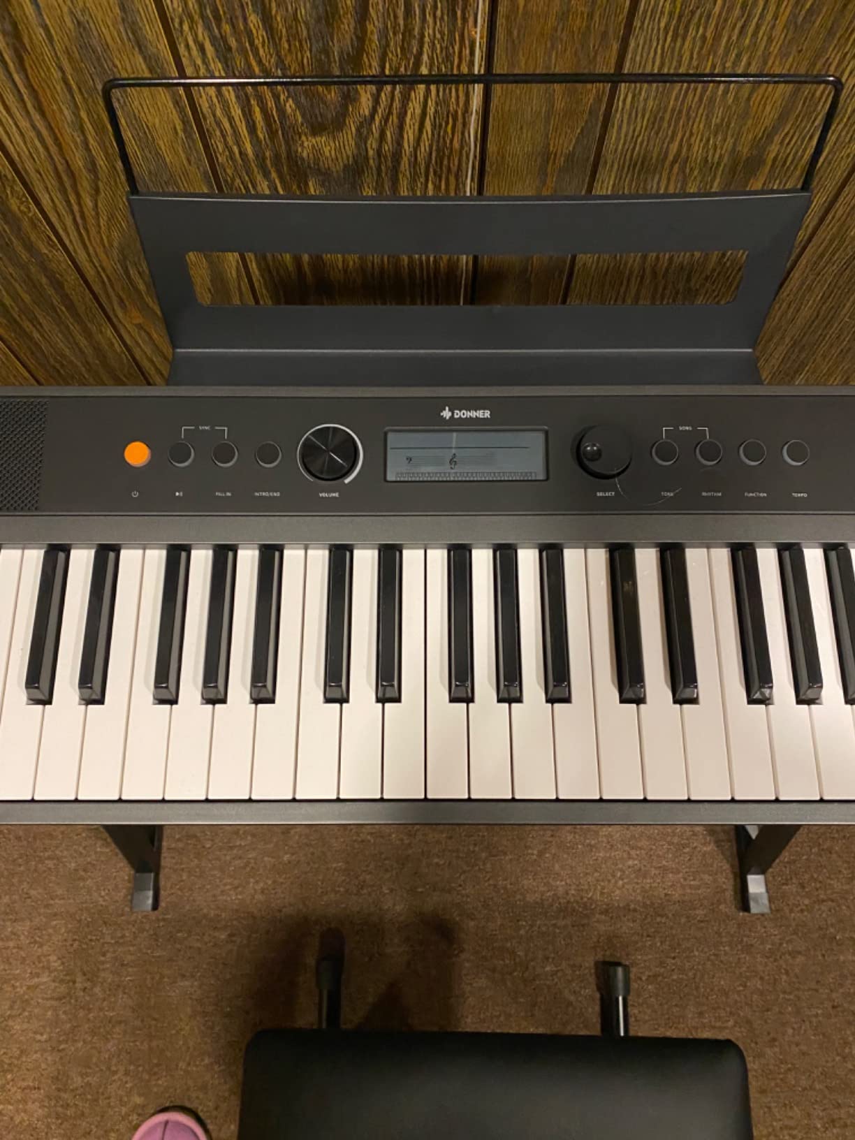 Donner Electric Keyboard Piano 61 Keys, Portable Piano Keyboard for Beginners with 300 Tones & Rhythms, 40 Demos, LCD Screen, Dual Power Supply Modes, USB-MIDI, Black (SD-10) customer photo 2