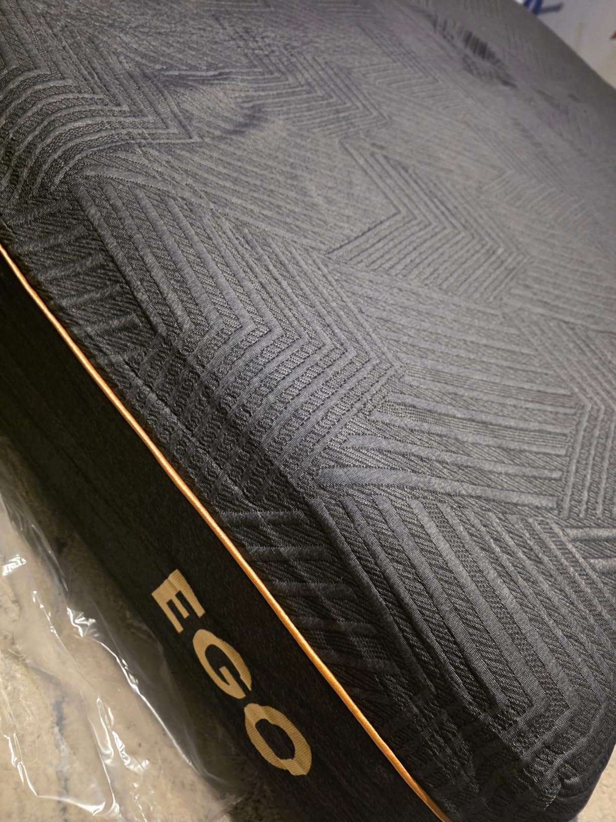 EGOHOME Queen 14 inch Memory Foam Mattress for Back Pain Relief Medium Firm | Fiberglass Free, Copper Gel Infused, Graphene-Cool-Tech Cover, ICA Endorsed, CertiPUR-US, Motion Isolation, Mattress in a Box customer photo 2