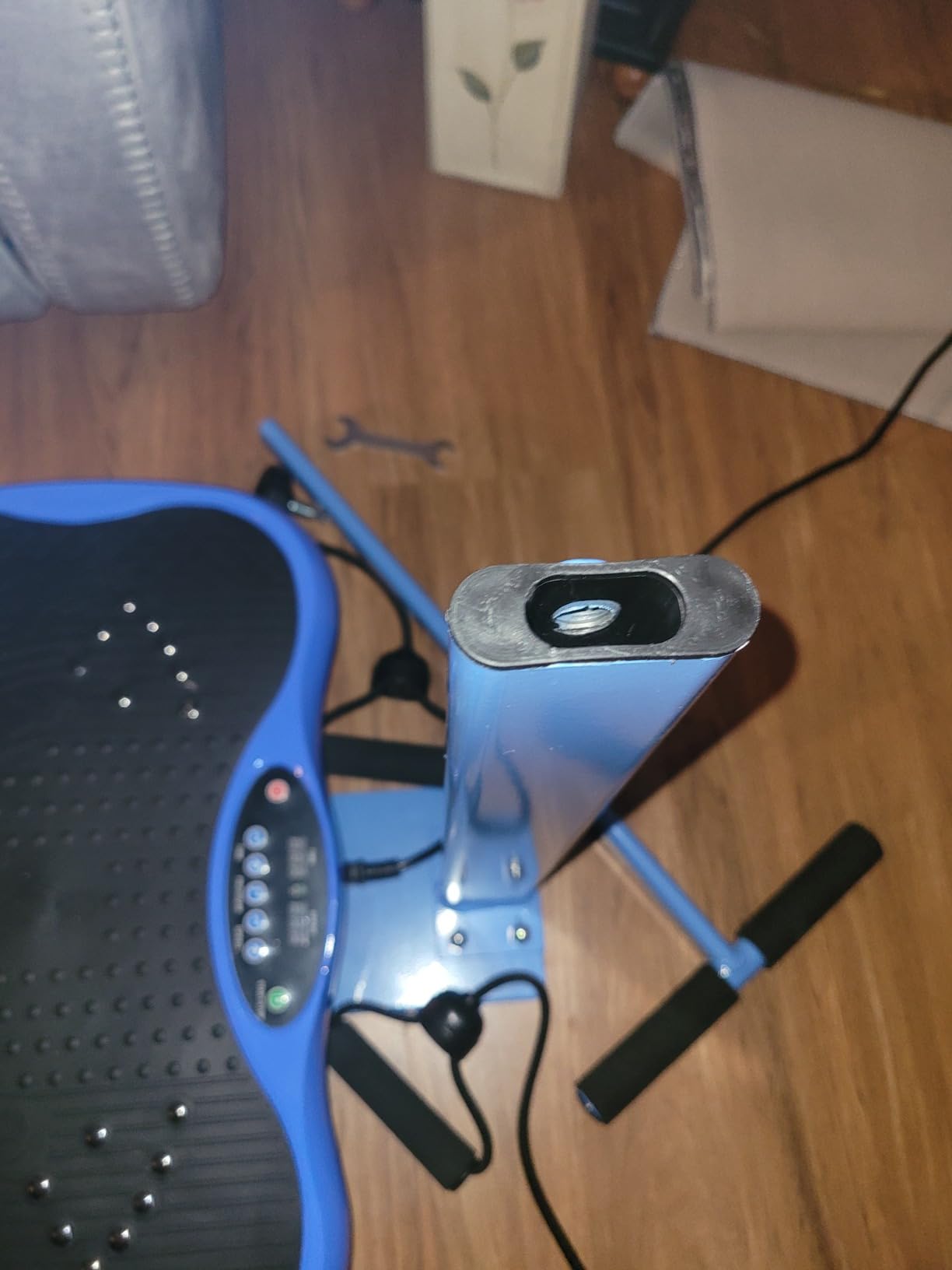 Lifepro TrimLite Vibration Plate with Handles and Magnetic Acupoints | Bluetooth Speakers, 99 Speed Levels, 9 Presets, Resistance Bands - Vibration Plate for Lymphatic Drainage & Full Body Workout customer photo 1