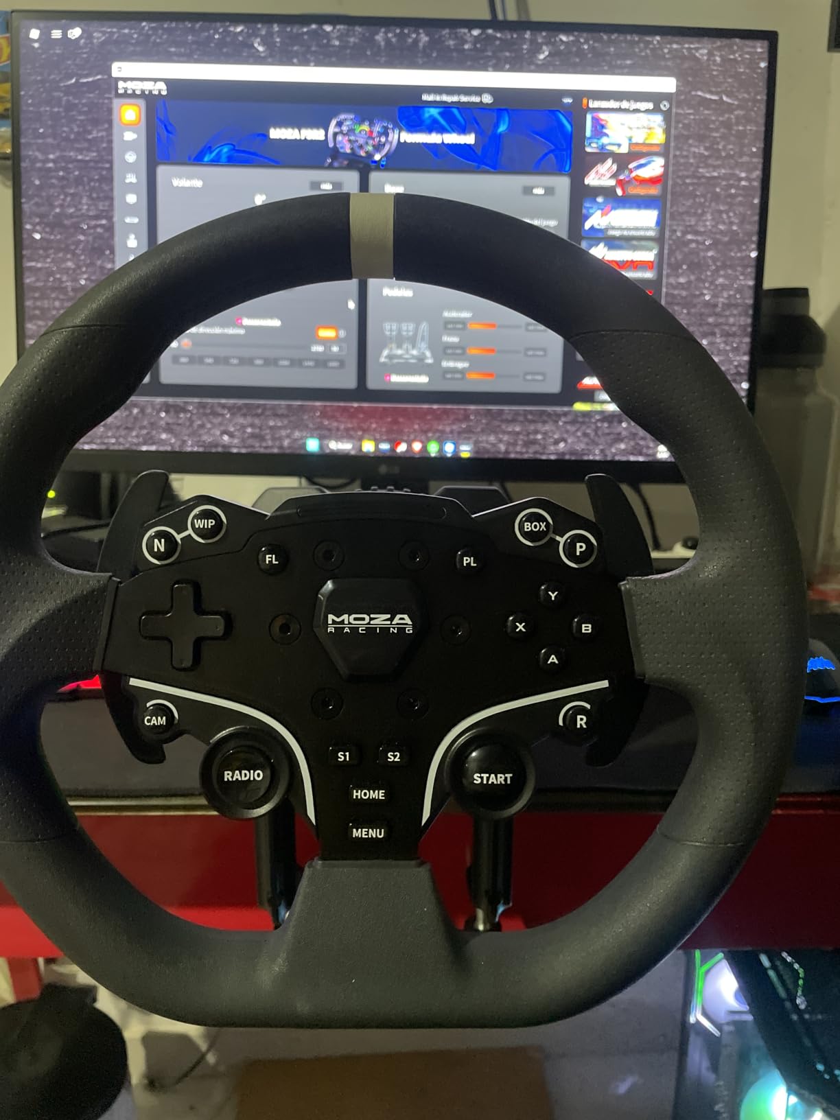 MOZA R3 Racing Wheel and Pedals Bundle for PC, 3.9Nm Direct Drive WheelBase, 11-inch ES Lite Steering Wheel, Pedals and Desk Clamp High-Performance Game Racing Simulator for PC User customer photo 1