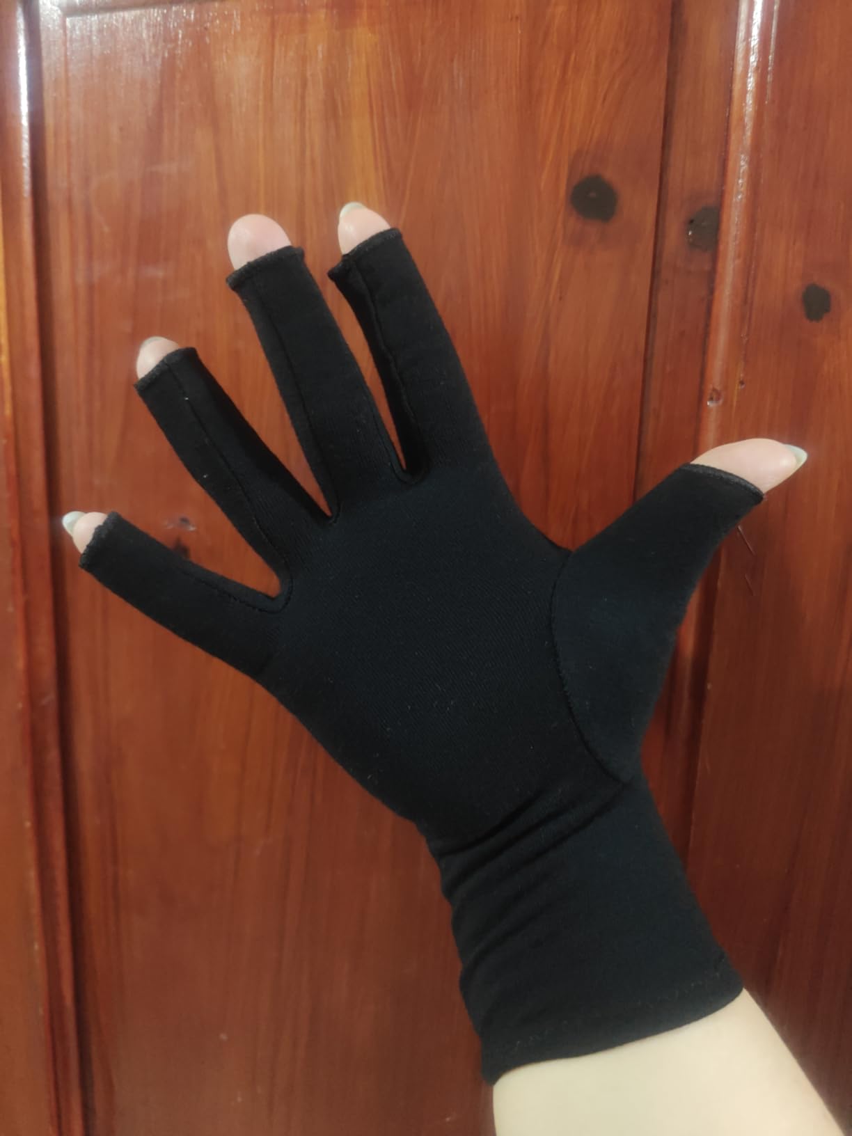 Zexhoor 2 Pairs Arthritis Compression Gloves for Women Men, Carpal Tunnel Pain Relief, Fingerless for Typing Both Hands customer photo 2