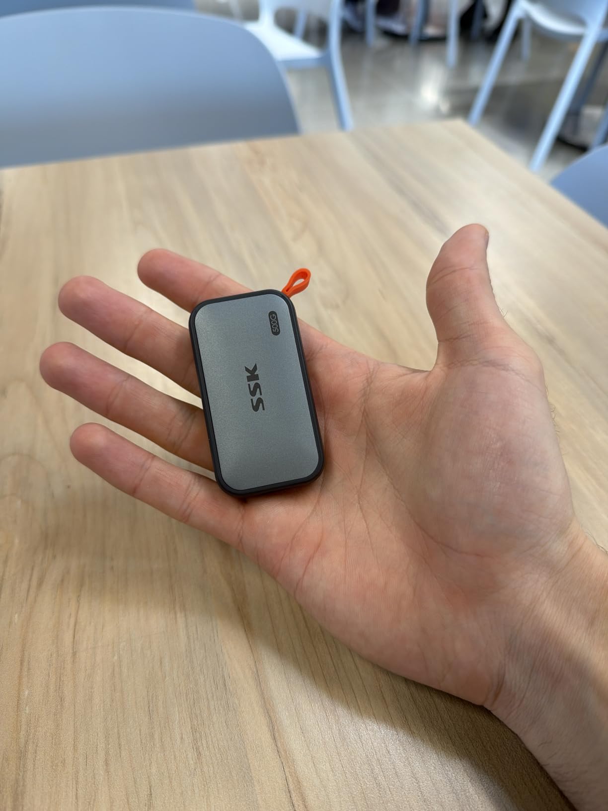 SSK Portable SSD 1TB External Solid State Hard Drive USB C Up to 1050MB/s | USB3.2 Gen2 A&C Cable, SMART & TRIM, 4KHDR ProRes, LED Light, OTG, iPhone 15/16/17Pro Wide Compatible, Aluminum customer photo 1