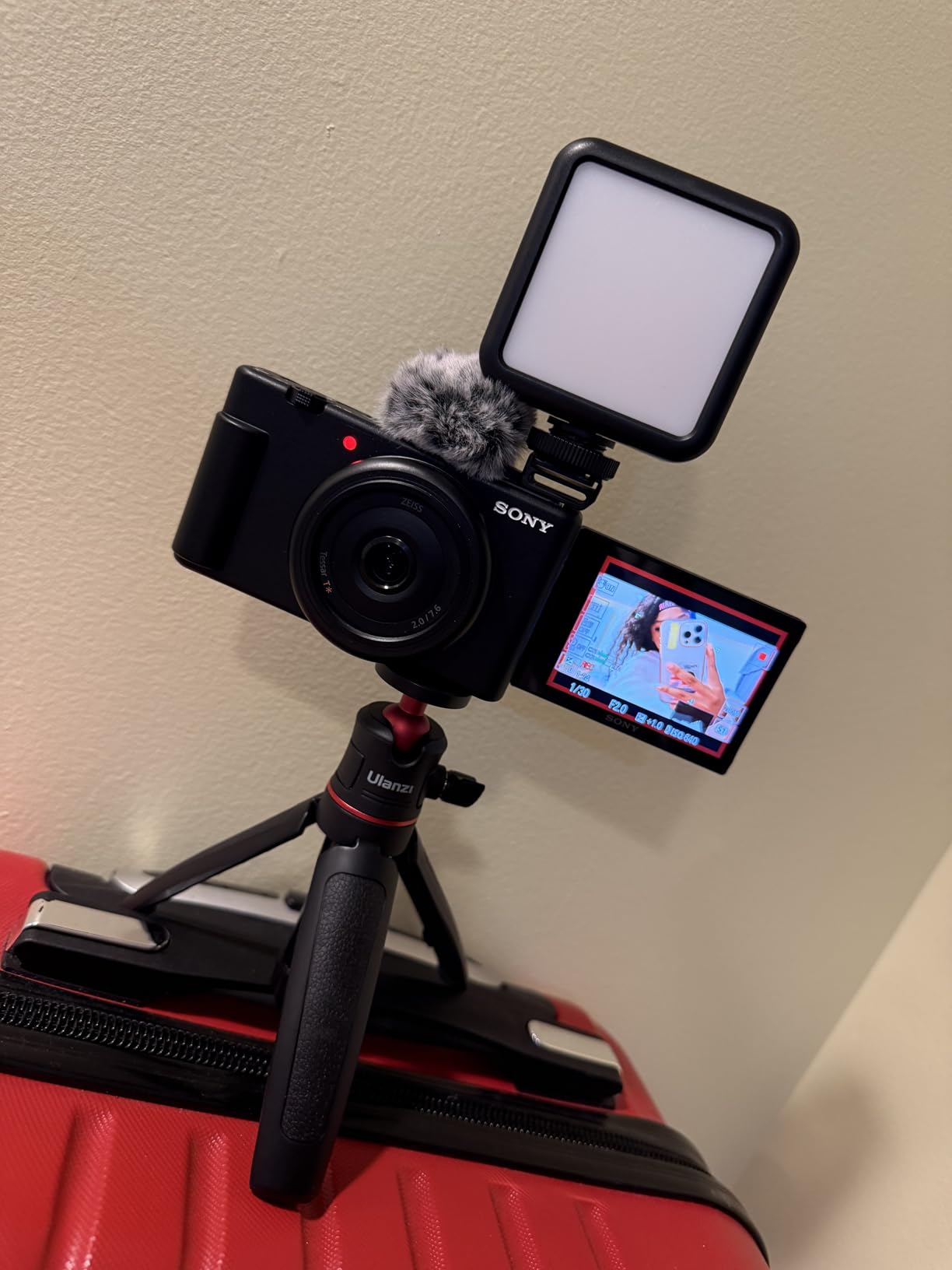 Sony ZV-1F Compact Digital Camera 4K Video White customer photo 1