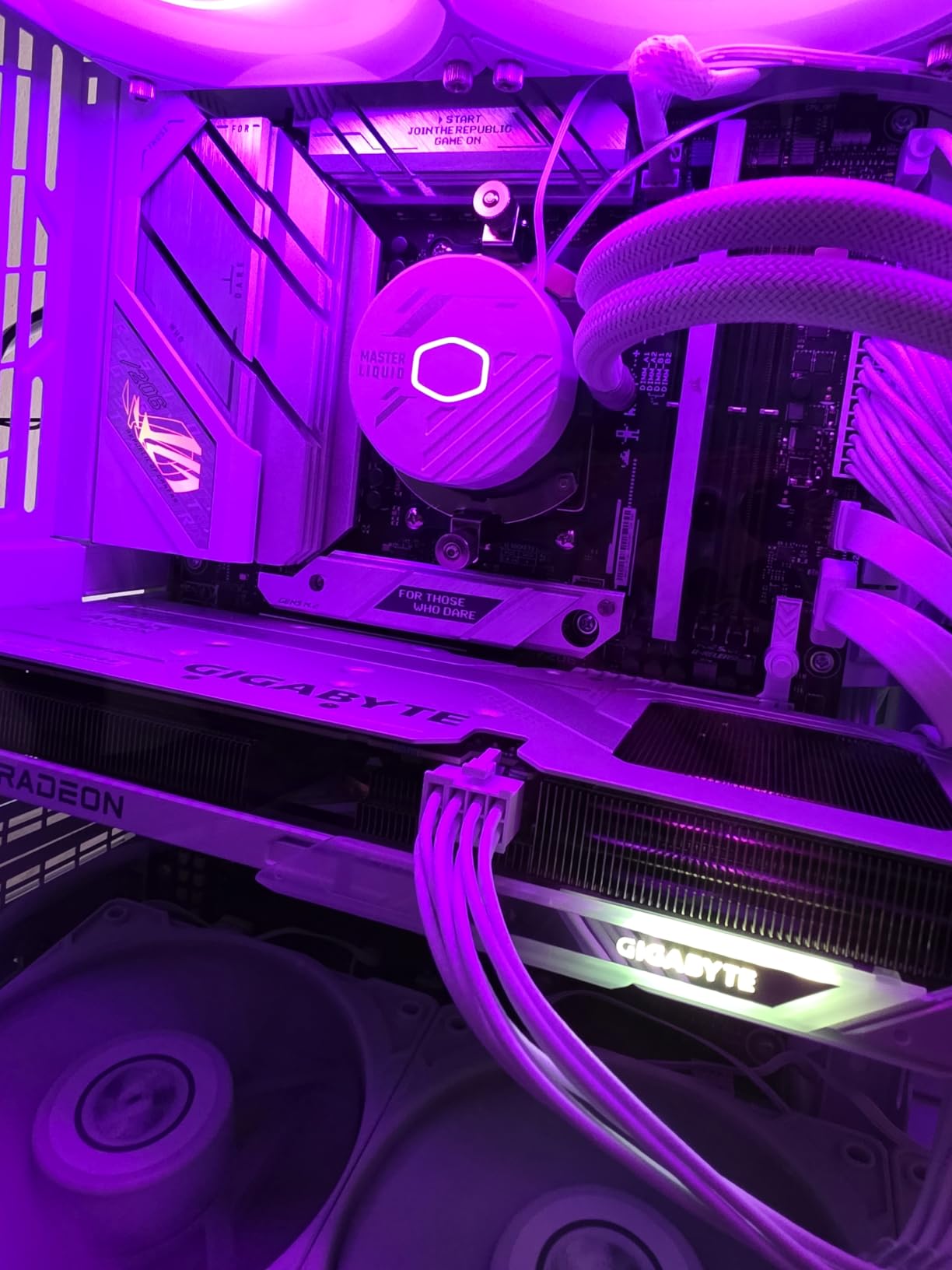 ASUS ROG Strix B650-A Gaming WiFi AMD B650 AM5 Ryzen Desktop 9000 8000 & 7000 ATX motherboard, 12 + 2 power stages, DDR5, 3x M.2 slot, PCIe 4.0, 2.5G LAN, WiFi 6E, USB 3.2 Gen 2x2 Type-C, Aura Sync customer photo 1