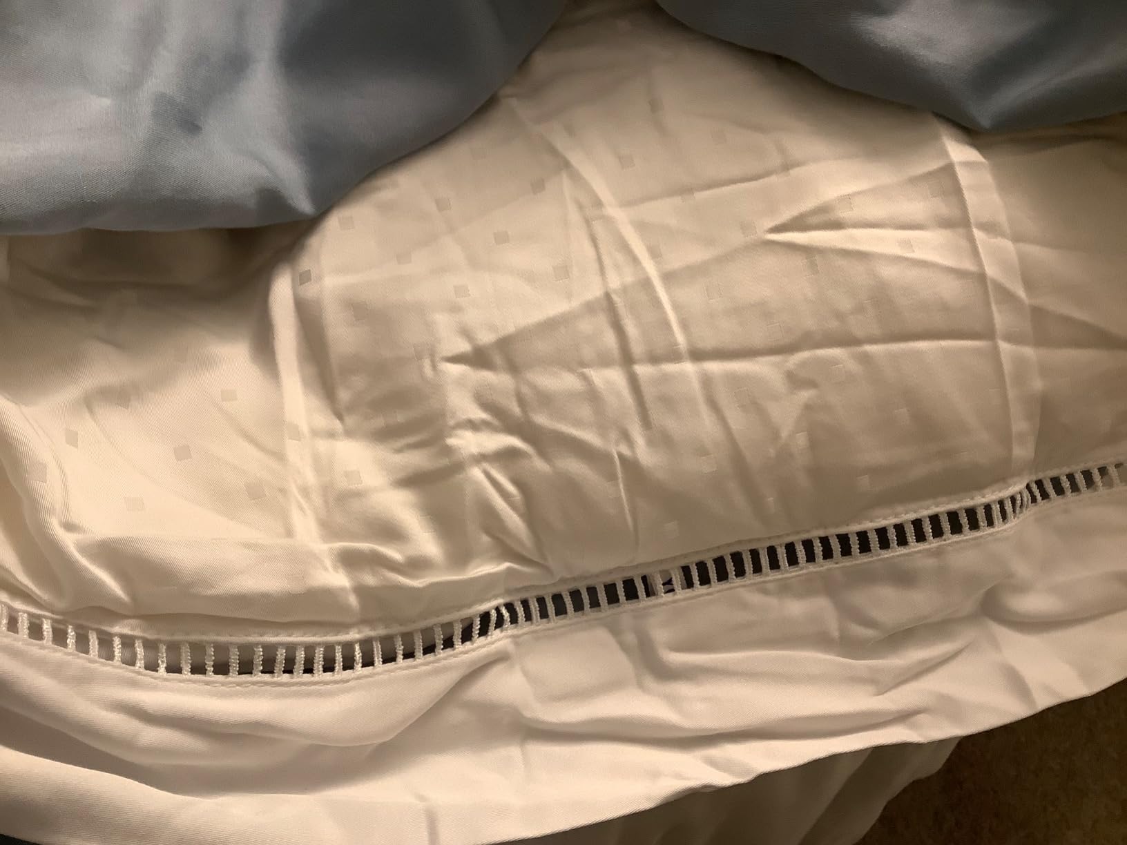 YOUR MOON Mulberry Silk Comforter Queen Size for All-Season, White | 100% Silk Fill, Silk Duvet Insert, Breathable Noiseless Cotton Shell, Luxury Silk Bedding, 90 x 90 in customer photo 1