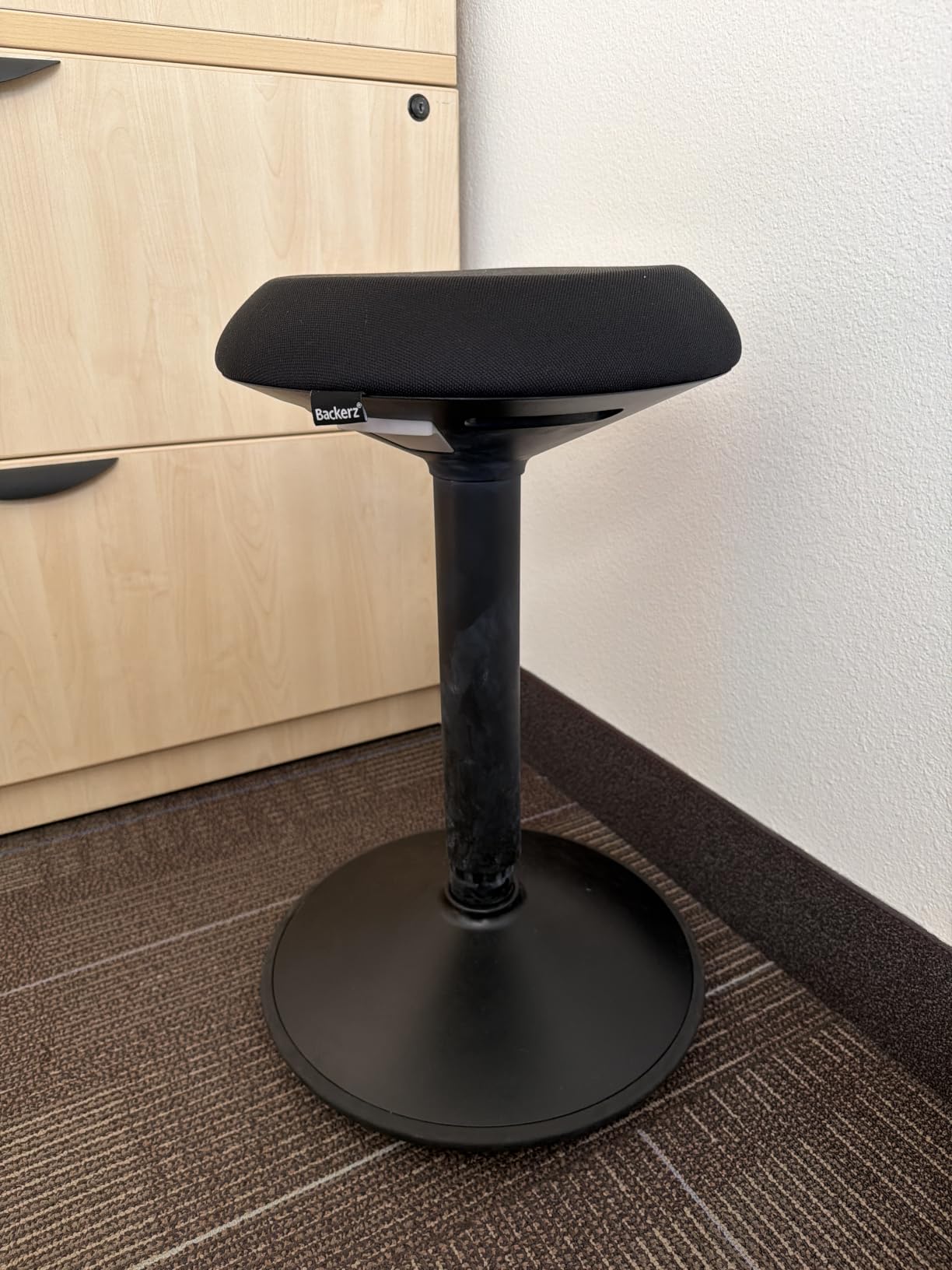 Standing Desk Stool Chair, Height Adjustable Stool 21-31 inch for Office and Classroom, Swivel Stool, Anti-Slip Bottom Ergonomic Wobble Stool with Rocking Motion, White customer photo 2